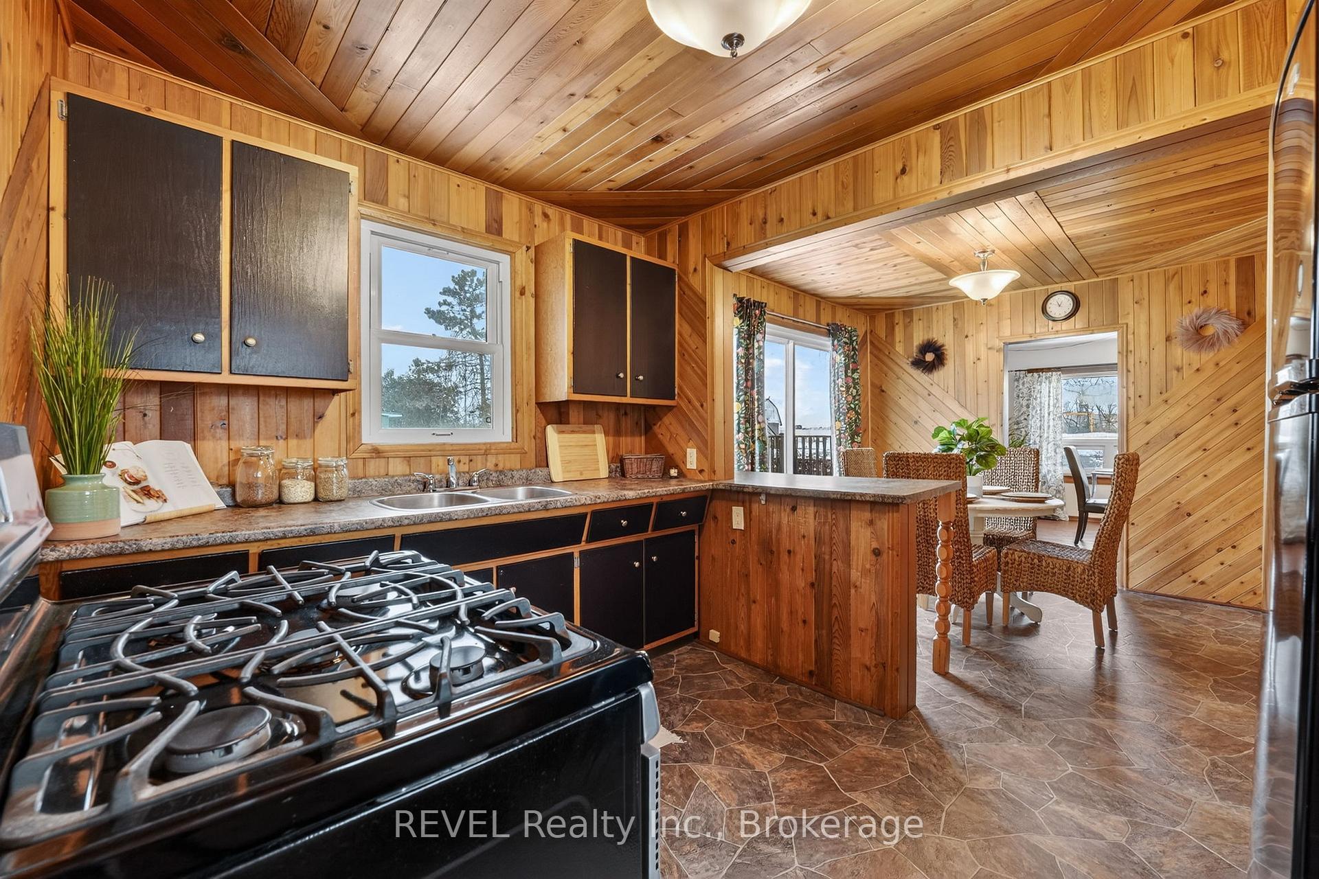 Photo 26 of 239 Becken Crescent, Welland, Cooks Mills — HOMEH
