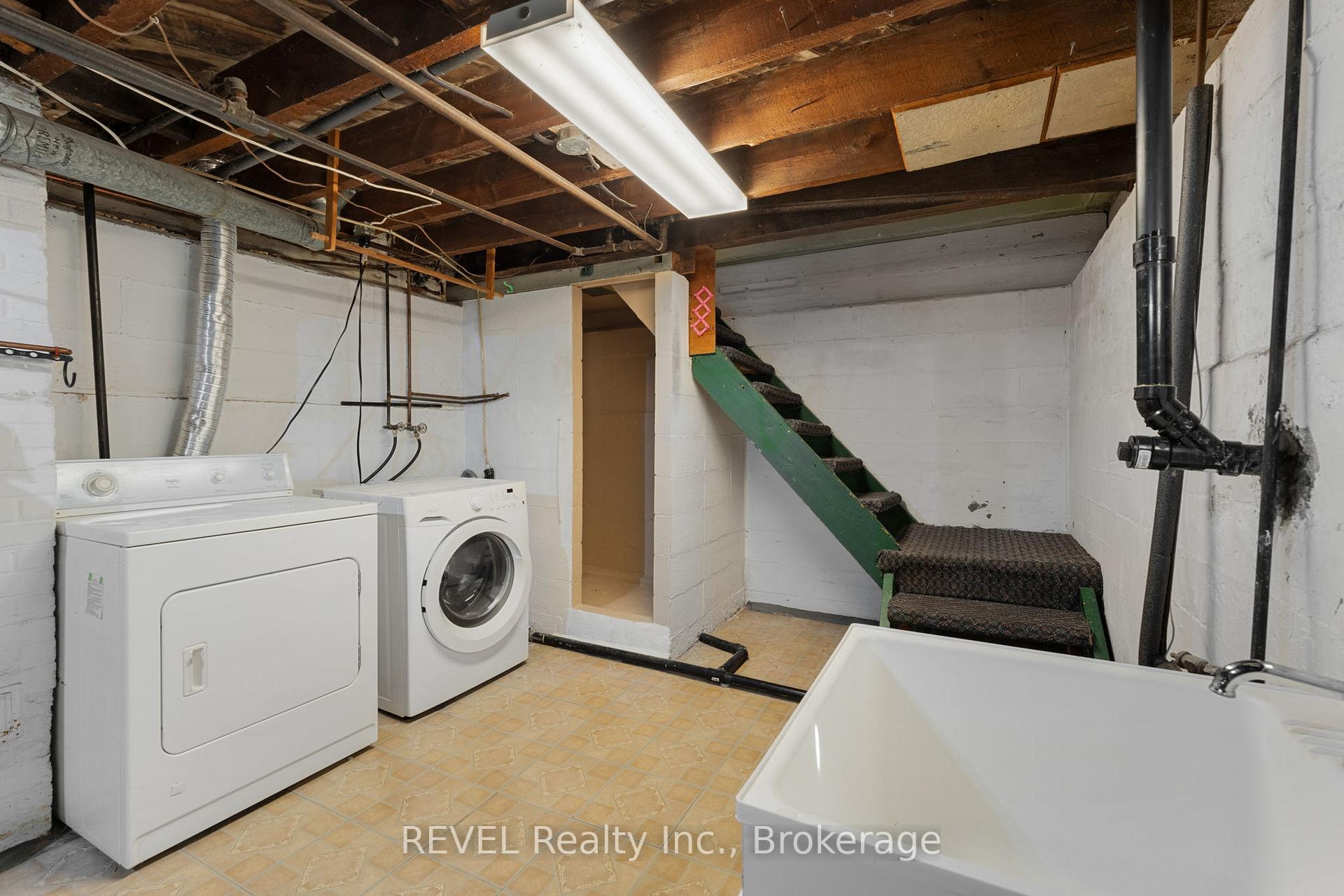 Photo 39 of 239 Becken Crescent, Welland, Cooks Mills — HOMEH