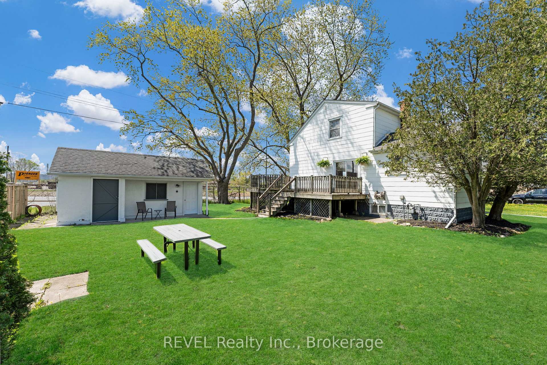 Photo 43 of 239 Becken Crescent, Welland, Cooks Mills — HOMEH