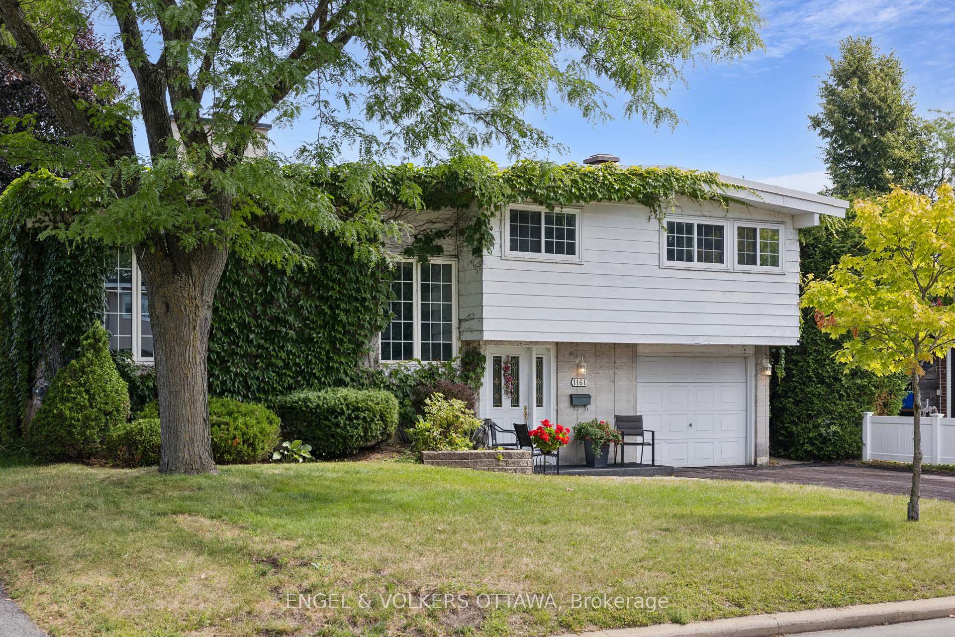 Photo 1 of 1161 Cameo Drive, Ottawa, Copeland Park — HOMEH