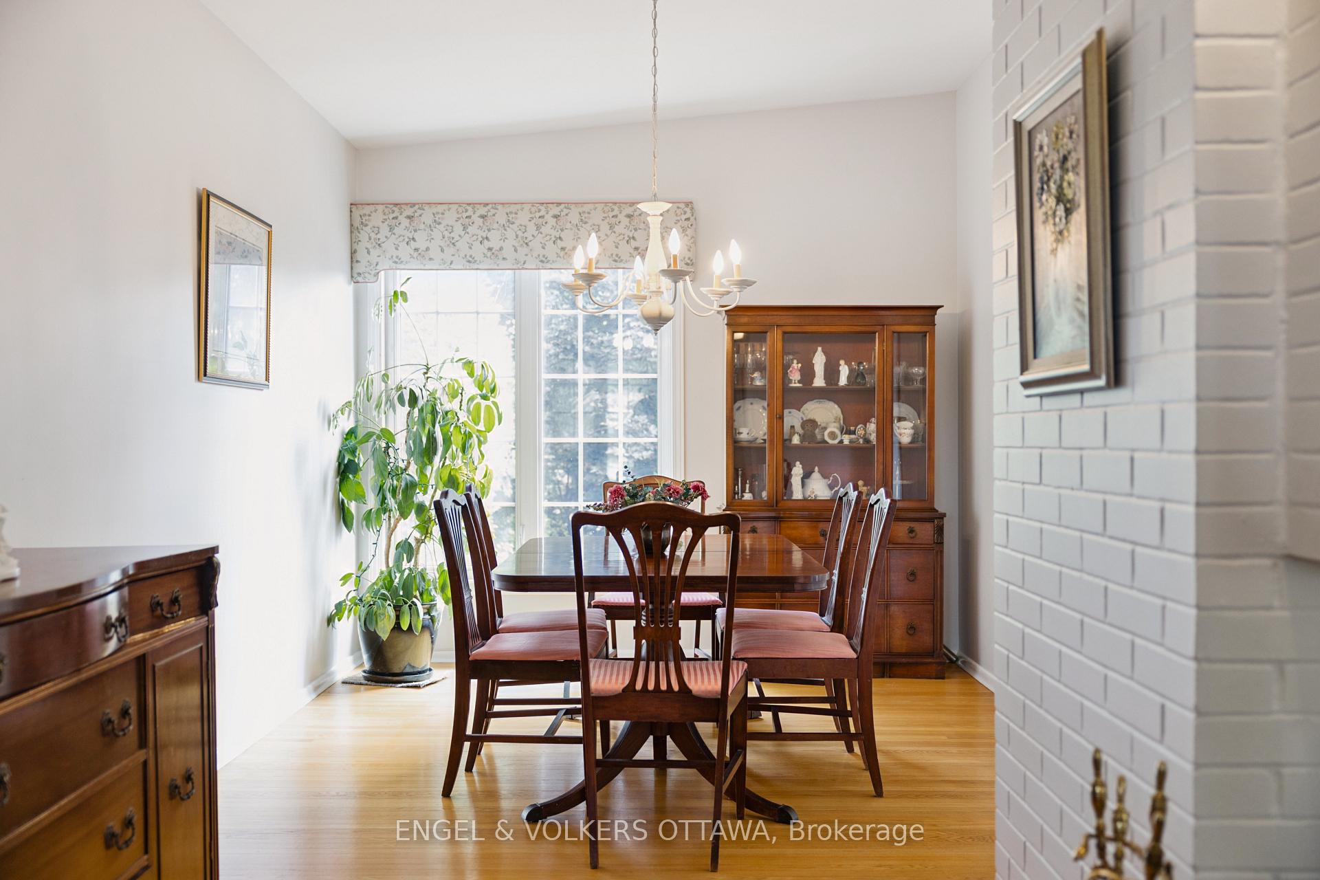 Photo 15 of 1161 Cameo Drive, Ottawa, Copeland Park — HOMEH