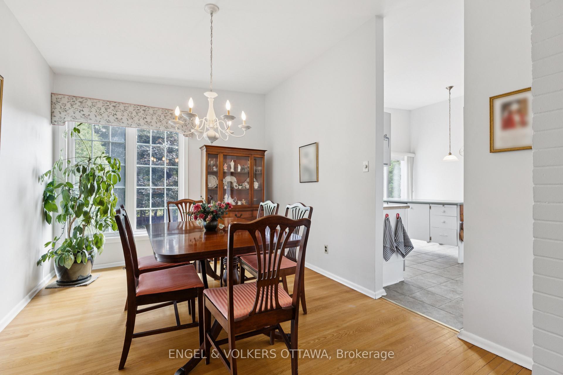 Photo 17 of 1161 Cameo Drive, Ottawa, Copeland Park — HOMEH