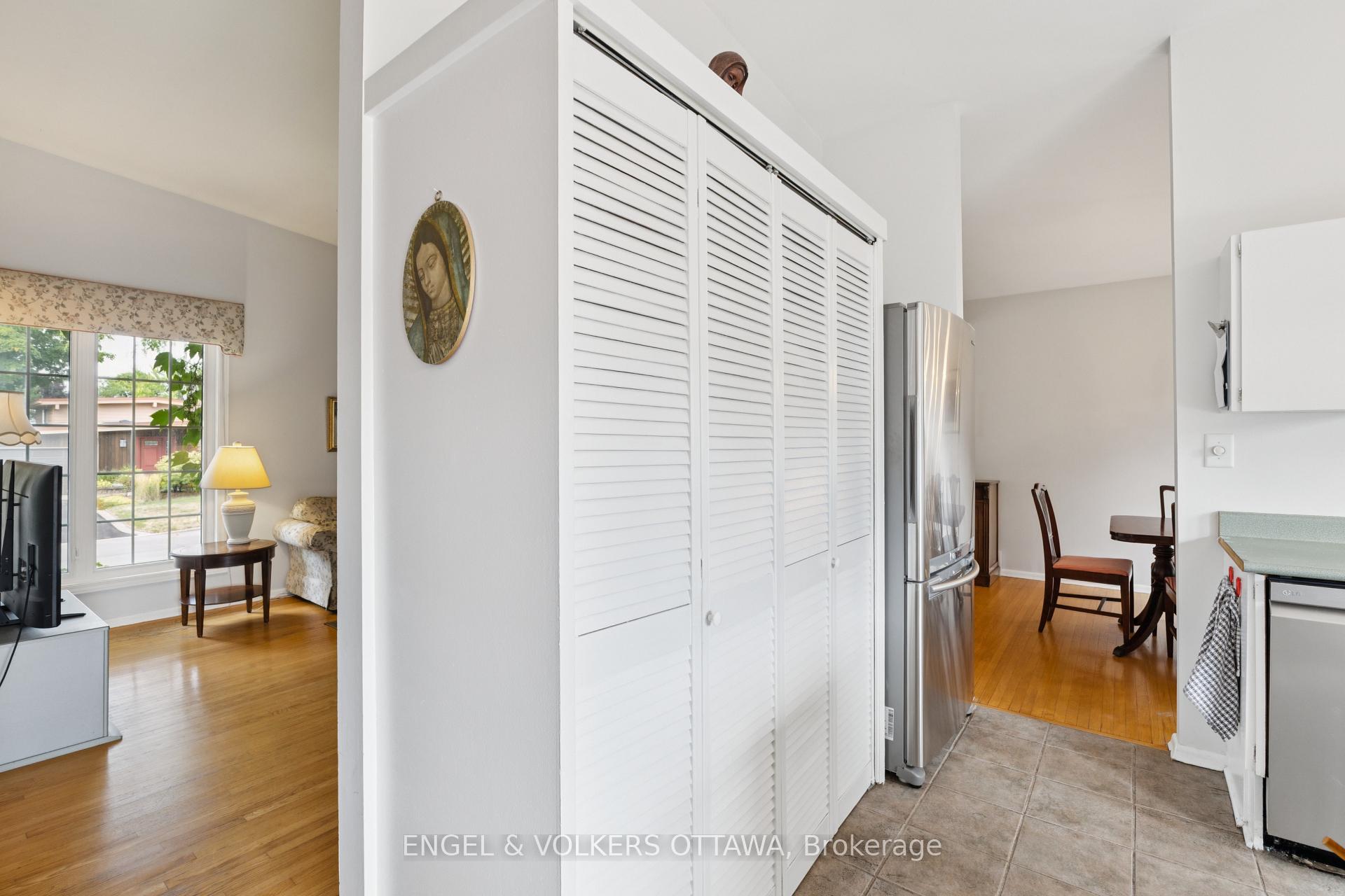 Photo 18 of 1161 Cameo Drive, Ottawa, Copeland Park — HOMEH