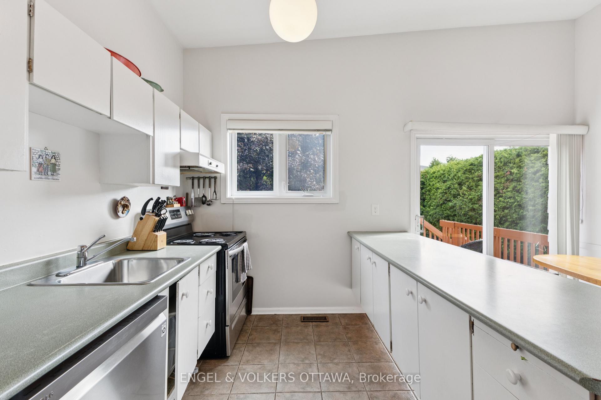 Photo 21 of 1161 Cameo Drive, Ottawa, Copeland Park — HOMEH