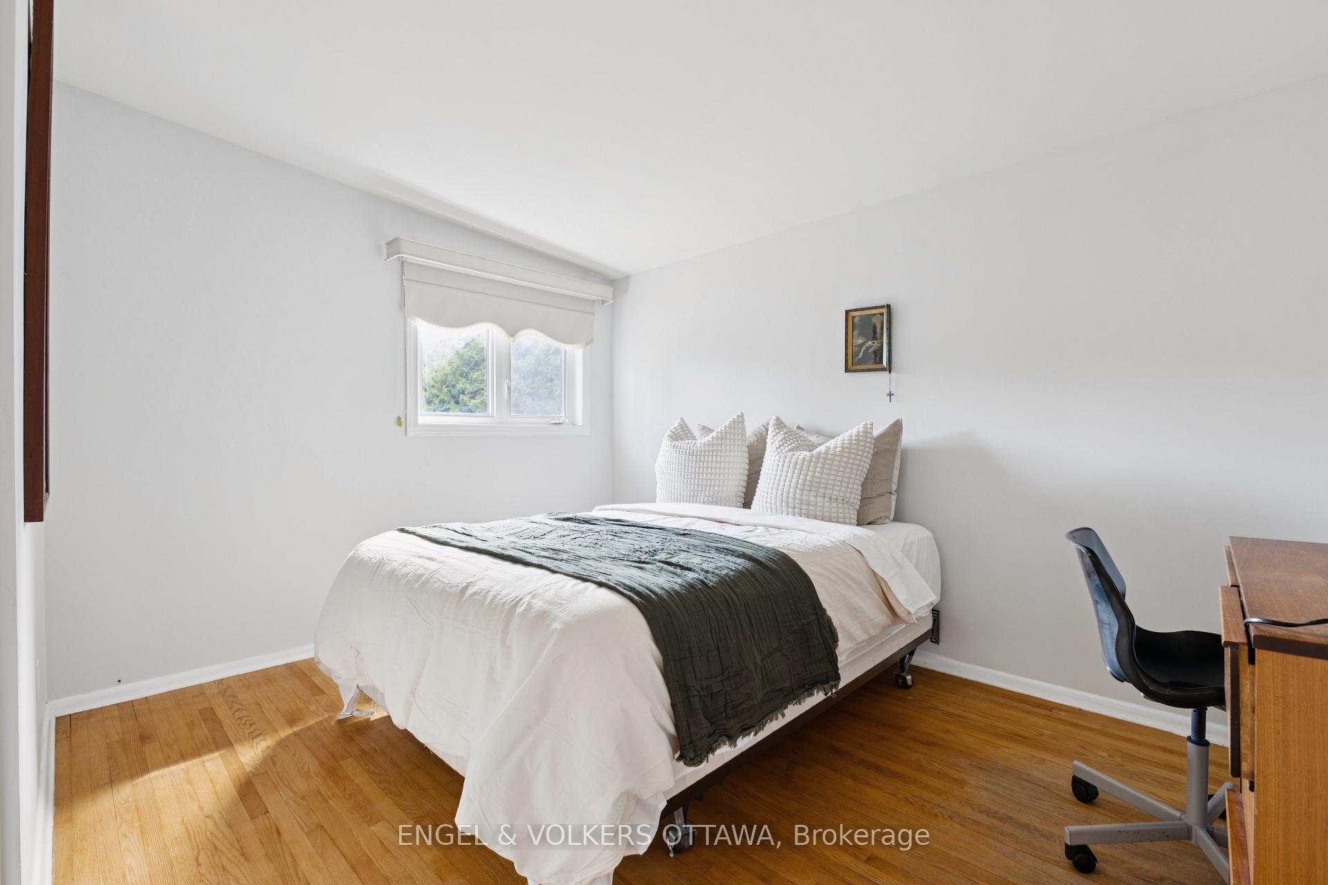 Photo 29 of 1161 Cameo Drive, Ottawa, Copeland Park — HOMEH
