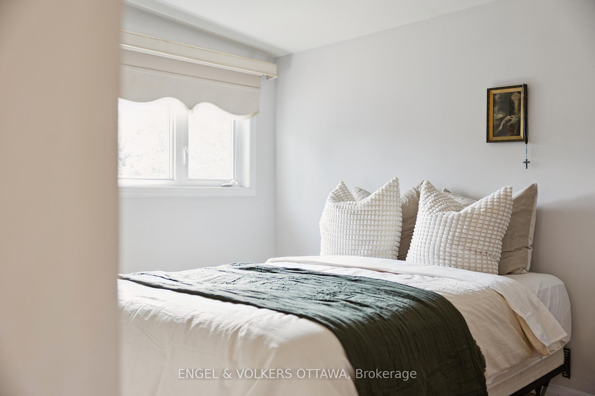 Photo 30 of 1161 Cameo Drive, Ottawa, Copeland Park — HOMEH