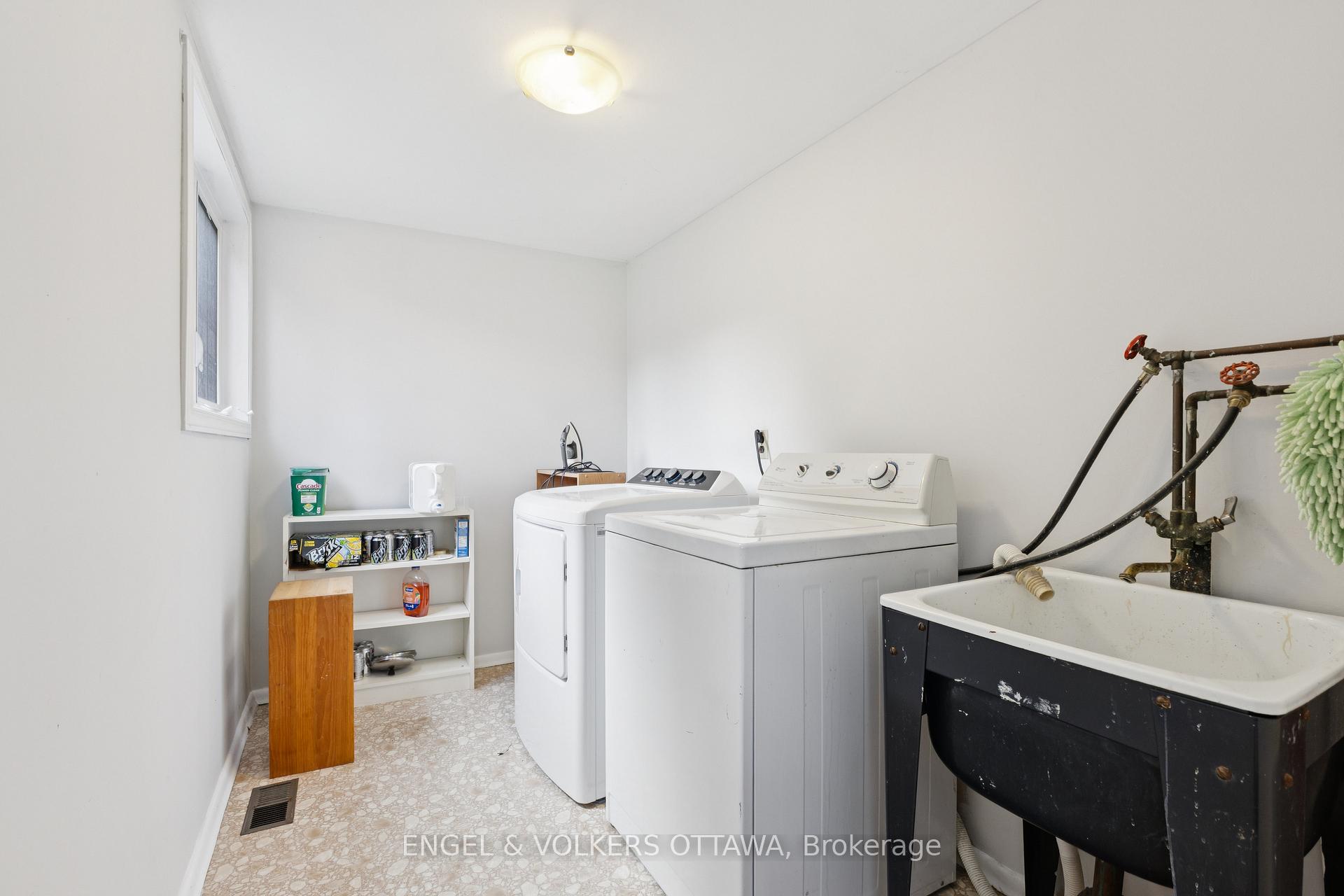 Photo 35 of 1161 Cameo Drive, Ottawa, Copeland Park — HOMEH