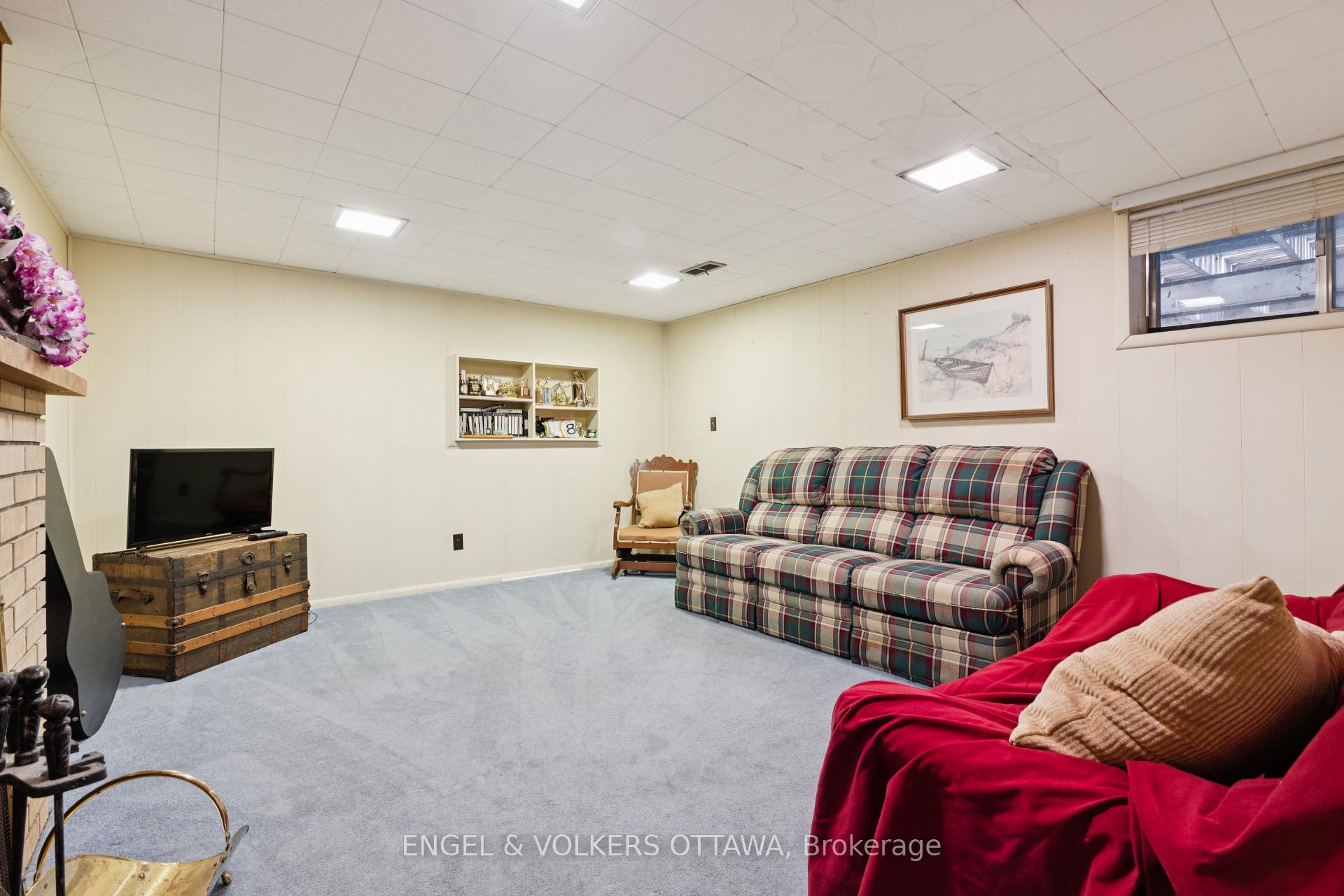 Photo 36 of 1161 Cameo Drive, Ottawa, Copeland Park — HOMEH