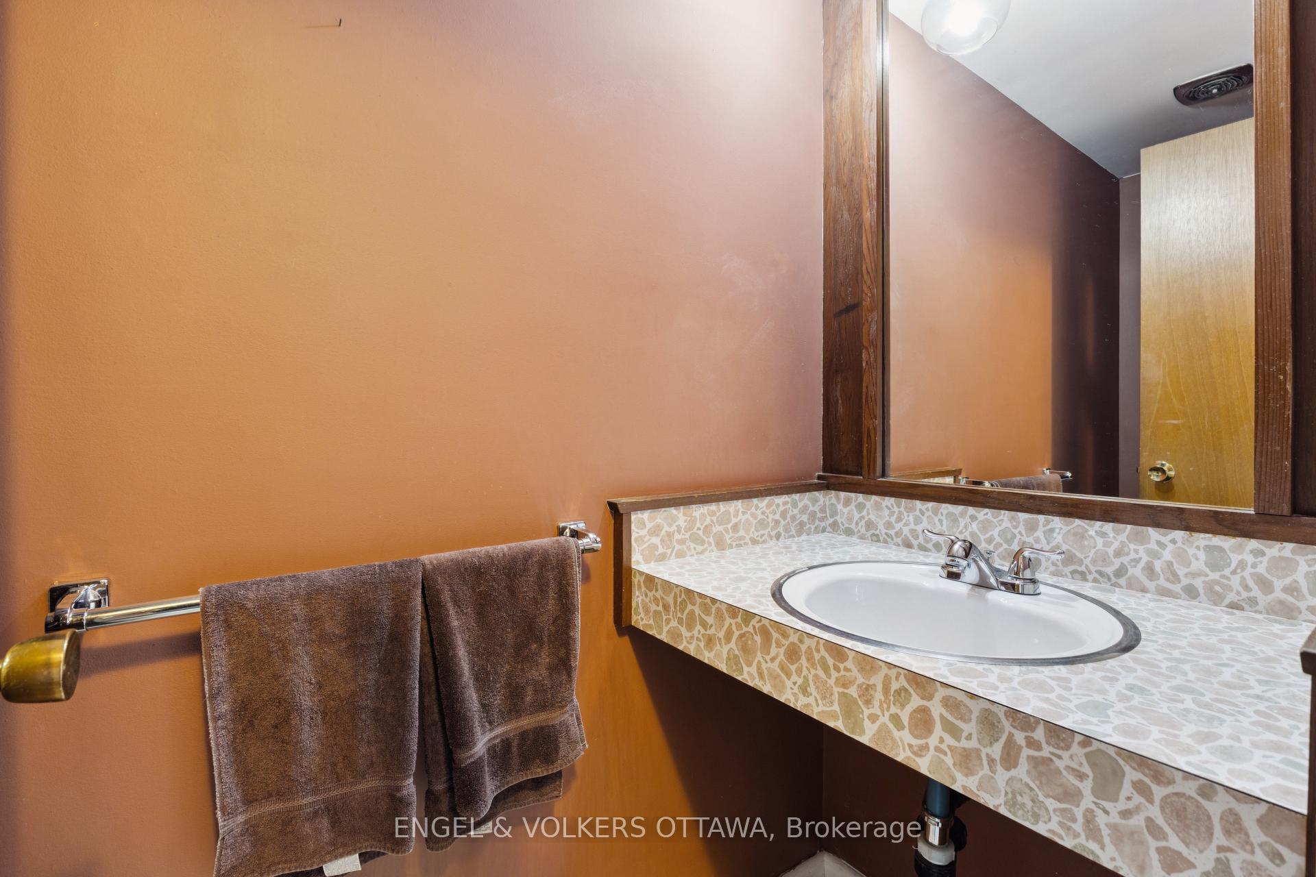 Photo 40 of 1161 Cameo Drive, Ottawa, Copeland Park — HOMEH