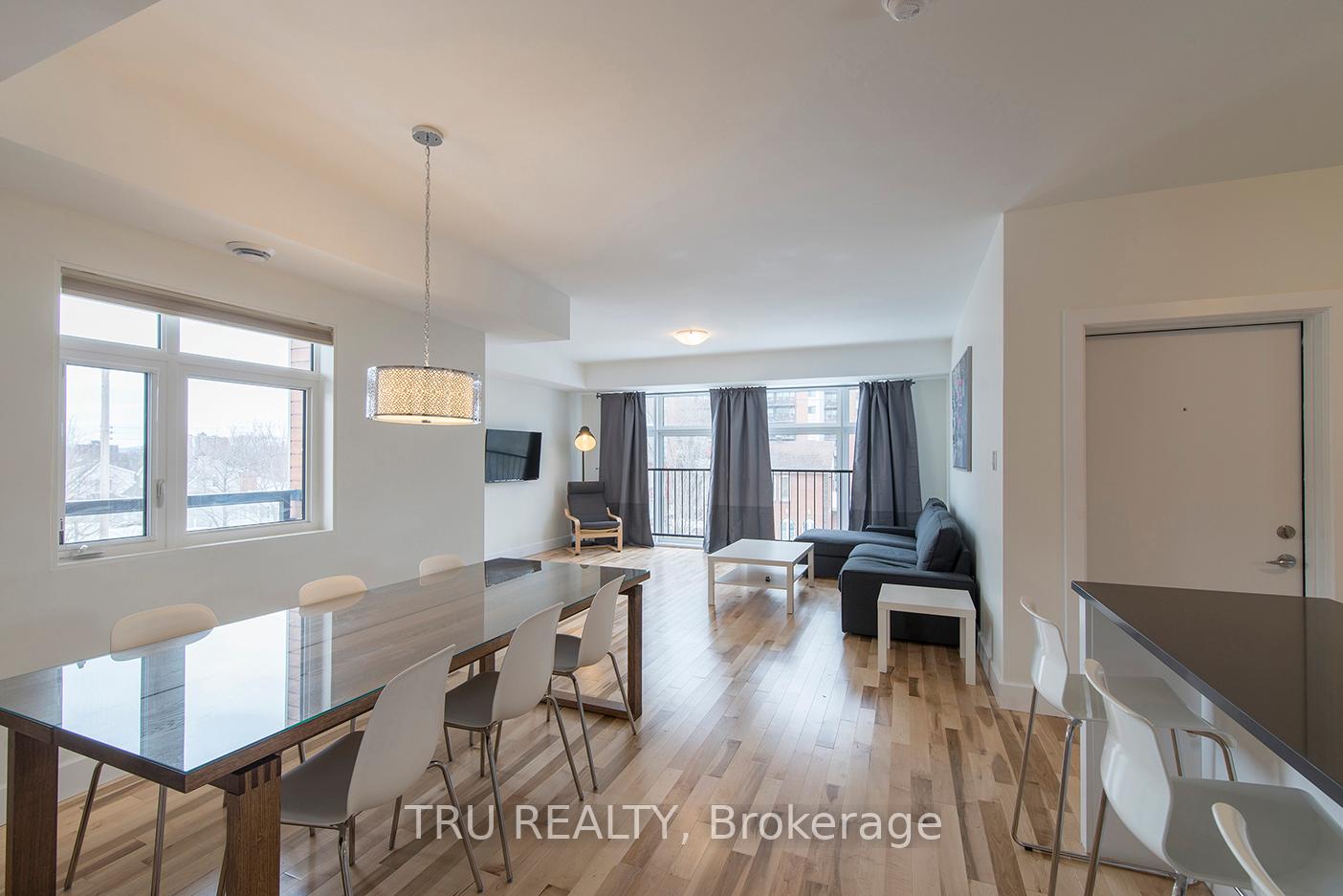 Photo 5 of Unit 2, 550 Guy Street, Ottawa, Castle Heights — HOMEH