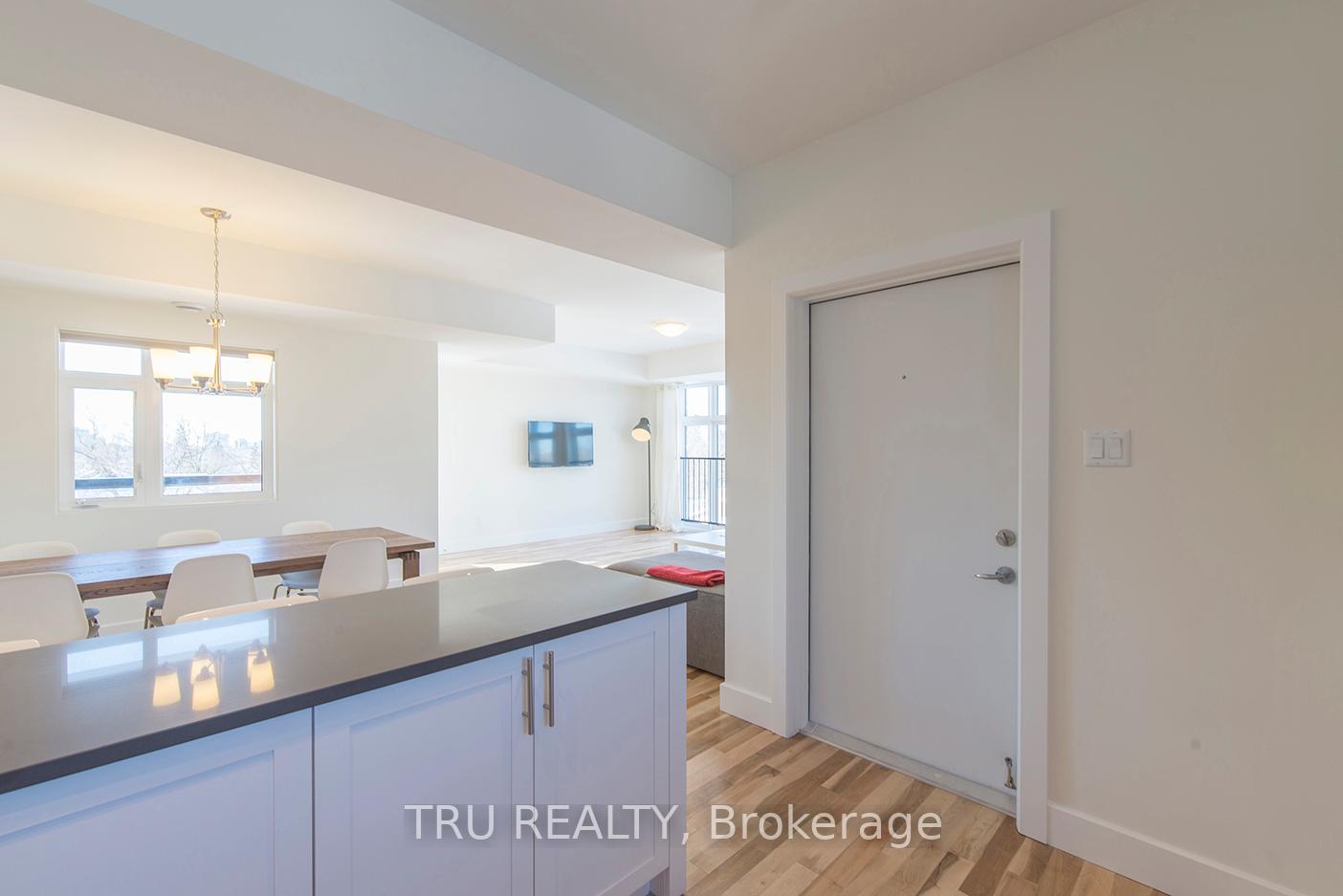 Photo 7 of Unit 2, 550 Guy Street, Ottawa, Castle Heights — HOMEH