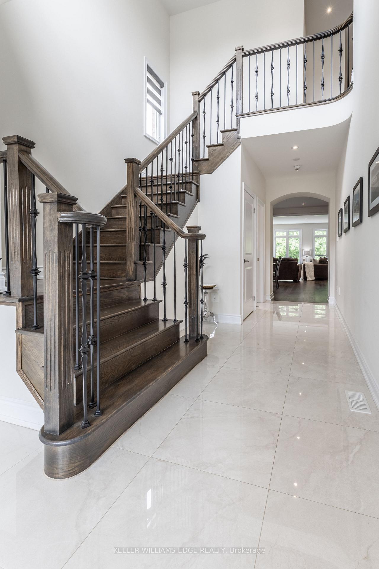Photo 4 of 64 Elysian Fields Circle, Brampton, Bram West — HOMEH