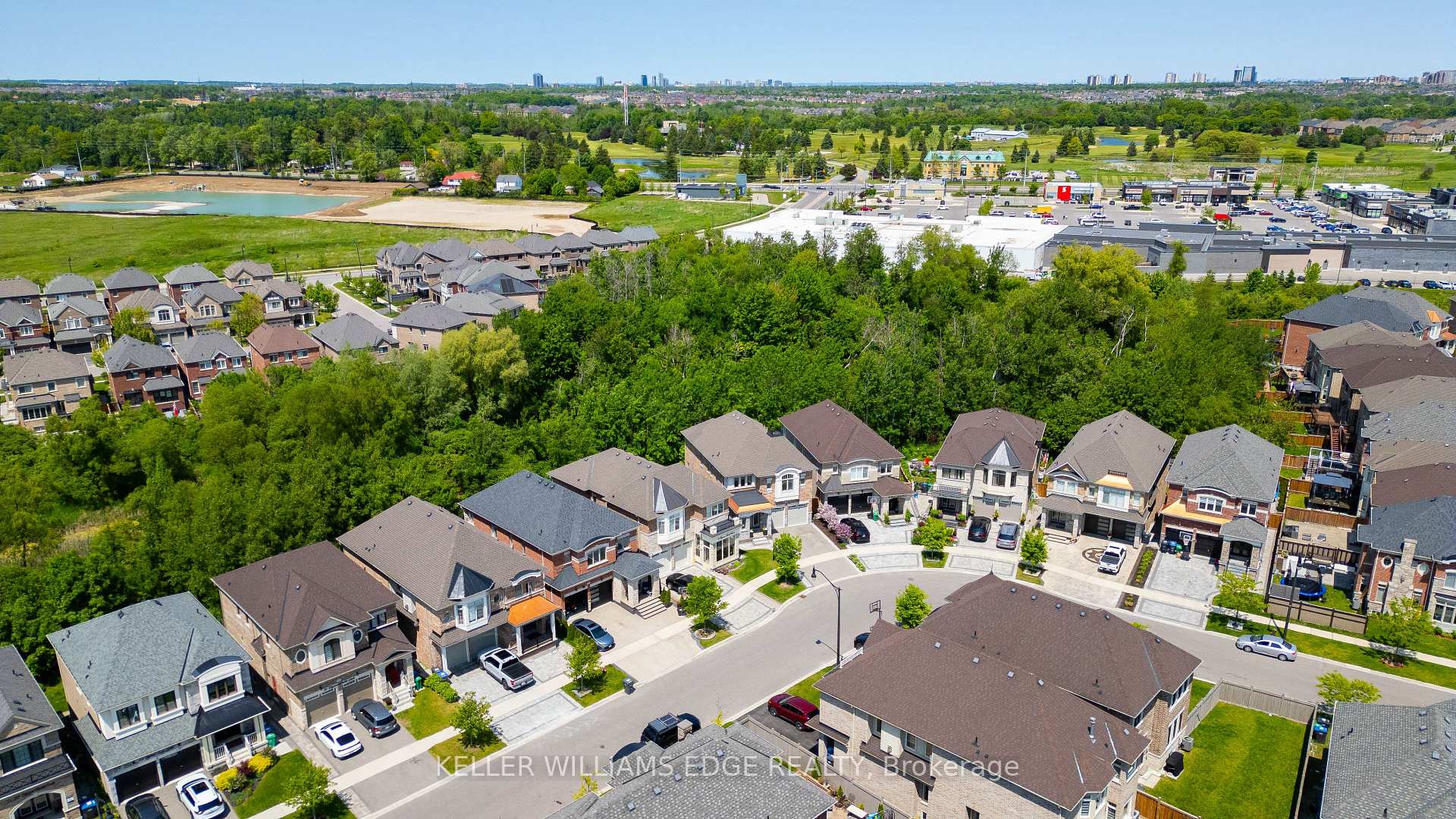 Photo 45 of 64 Elysian Fields Circle, Brampton, Bram West — HOMEH