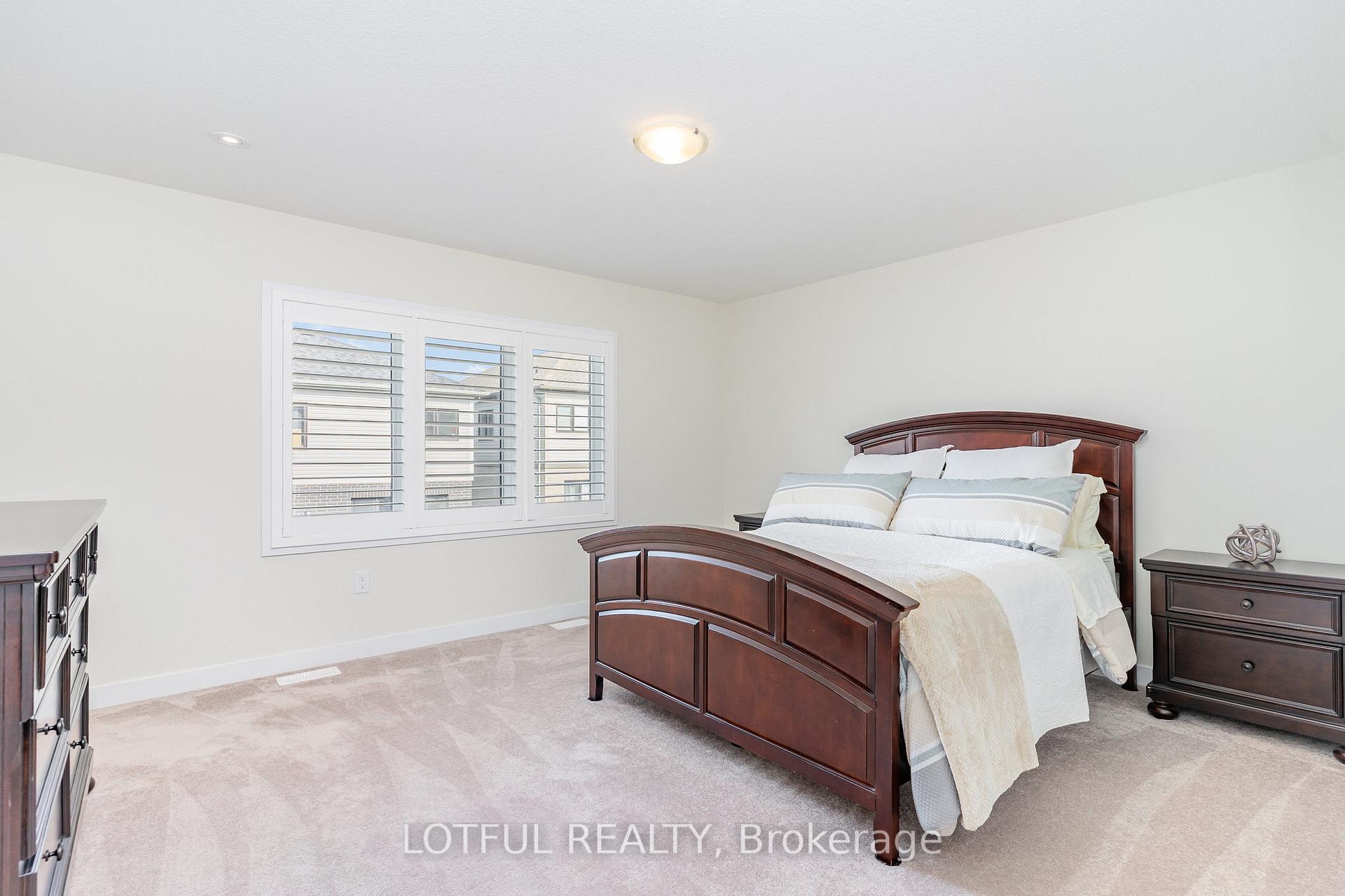 Photo 21 of 82 Lilac Circle, Haldimand — HOMEH