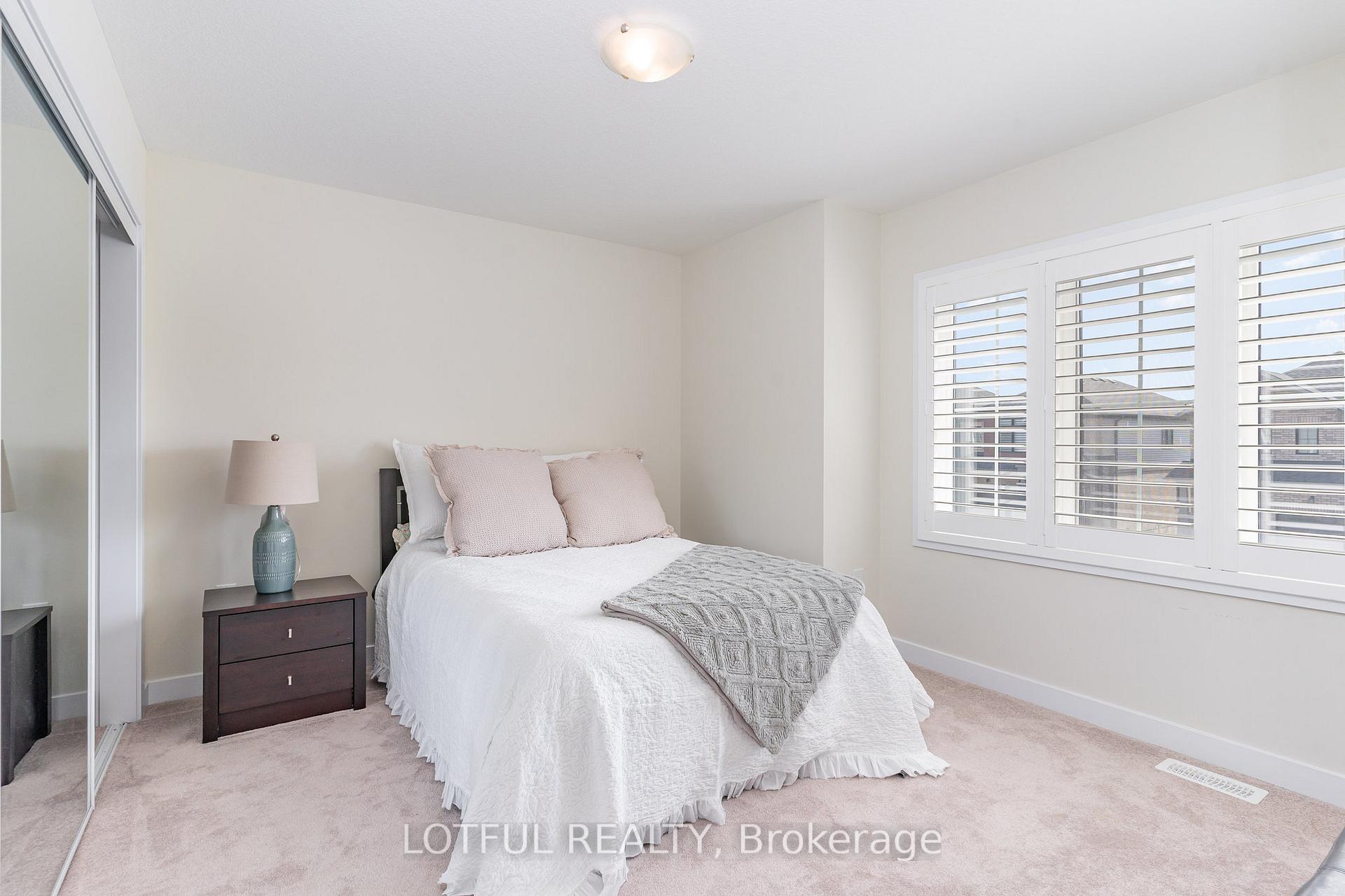 Photo 25 of 82 Lilac Circle, Haldimand — HOMEH