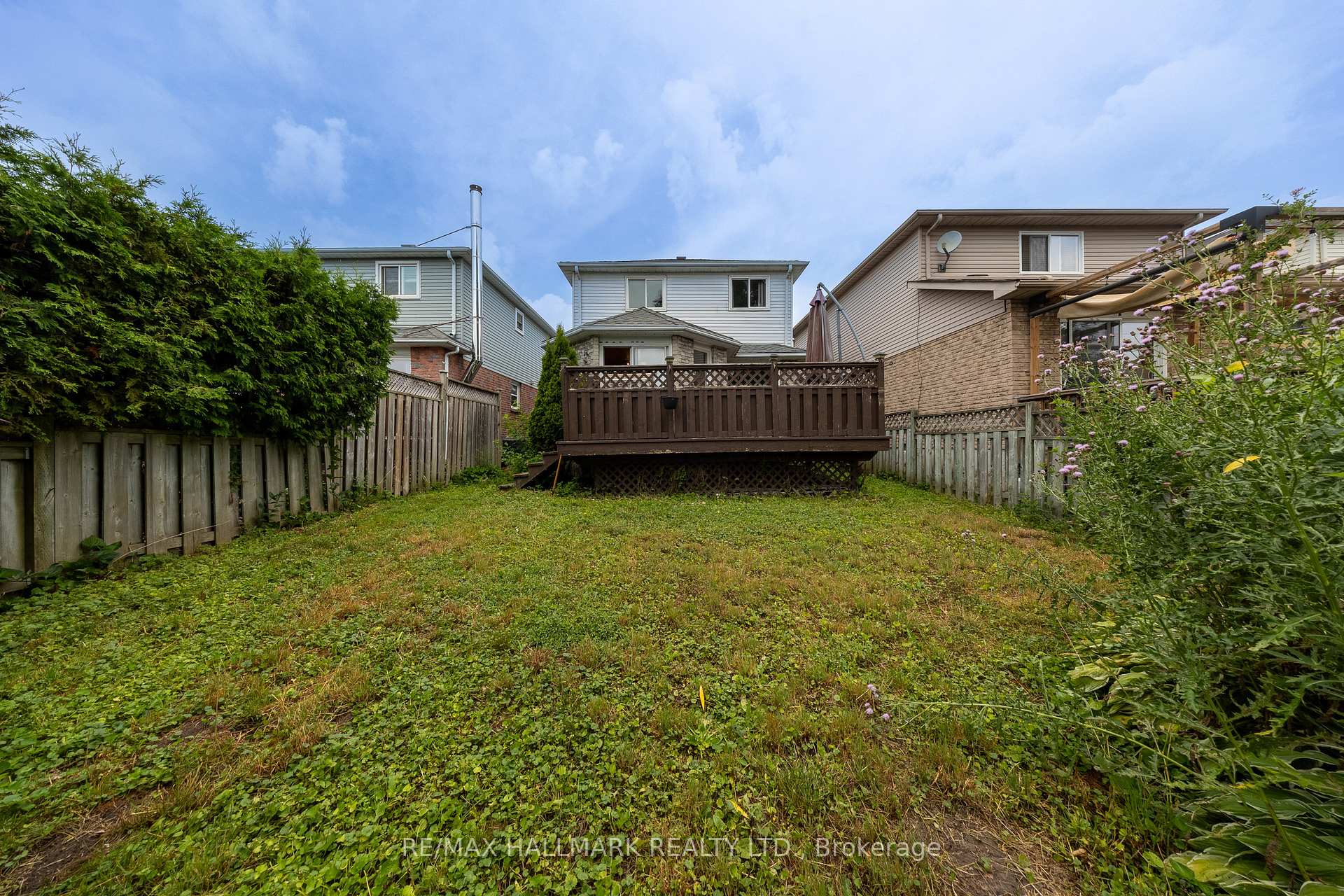 Photo 17 of 200 Adele Crescent, Oshawa, McLaughlin — HOMEH