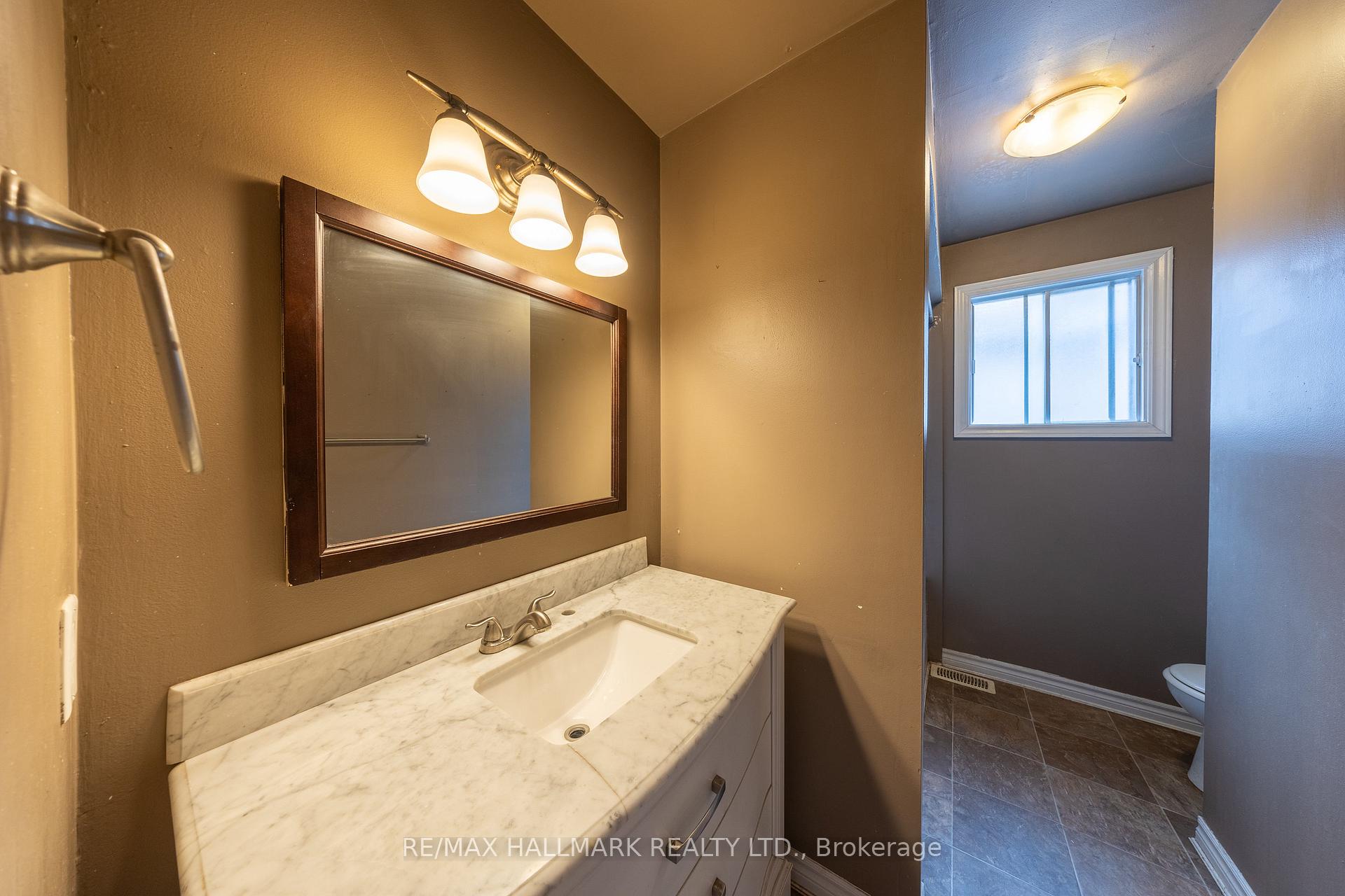 Photo 22 of 200 Adele Crescent, Oshawa, McLaughlin — HOMEH