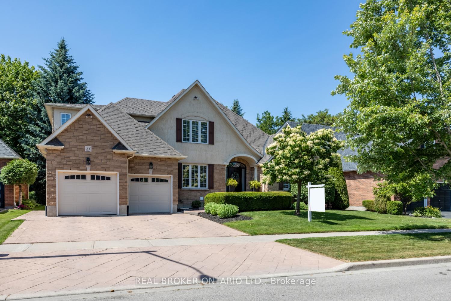 Photo 3 of 24 Worthington Drive, Clarington, Courtice — HOMEH