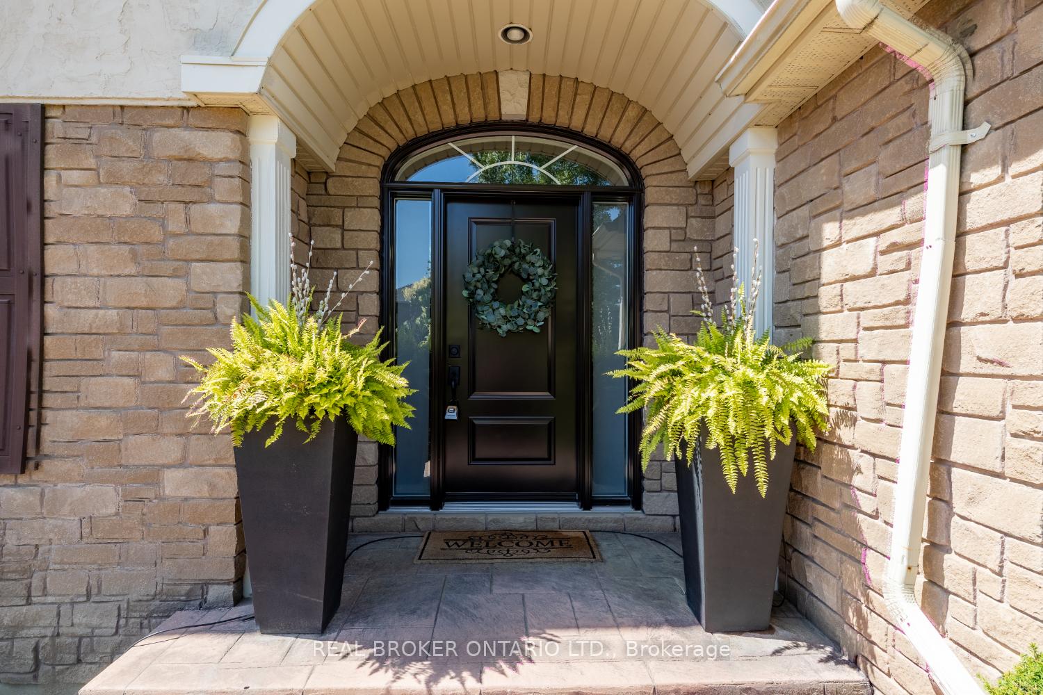 Photo 6 of 24 Worthington Drive, Clarington, Courtice — HOMEH