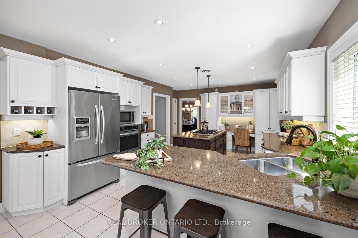 Photo 10 of 24 Worthington Drive, Clarington, Courtice — HOMEH