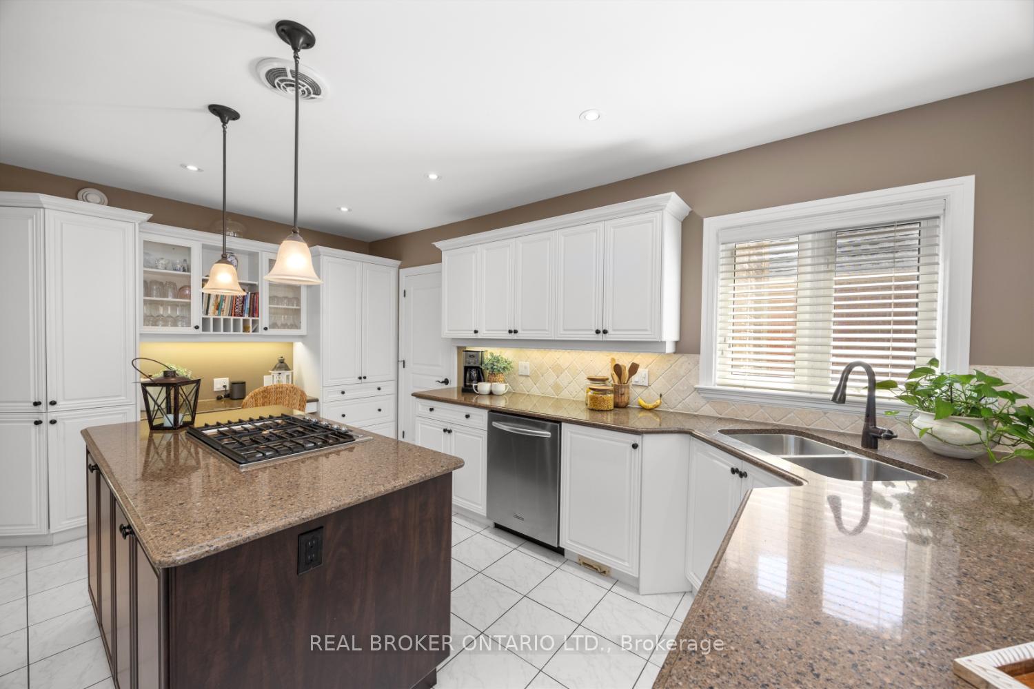 Photo 12 of 24 Worthington Drive, Clarington, Courtice — HOMEH