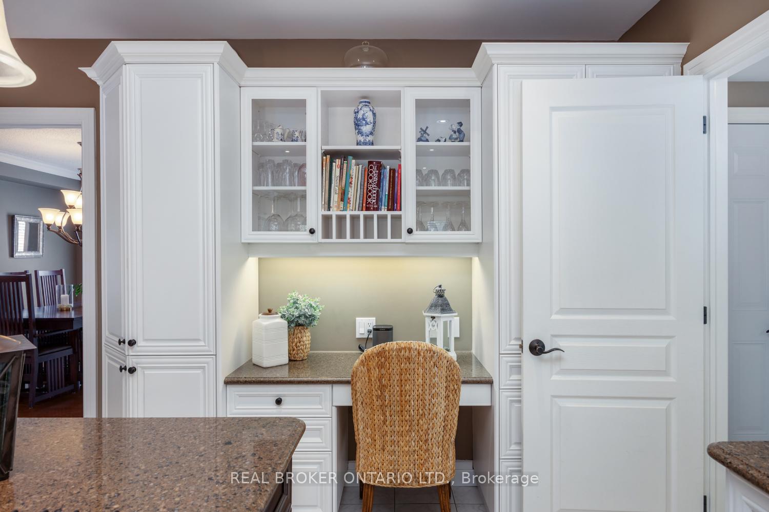 Photo 13 of 24 Worthington Drive, Clarington, Courtice — HOMEH