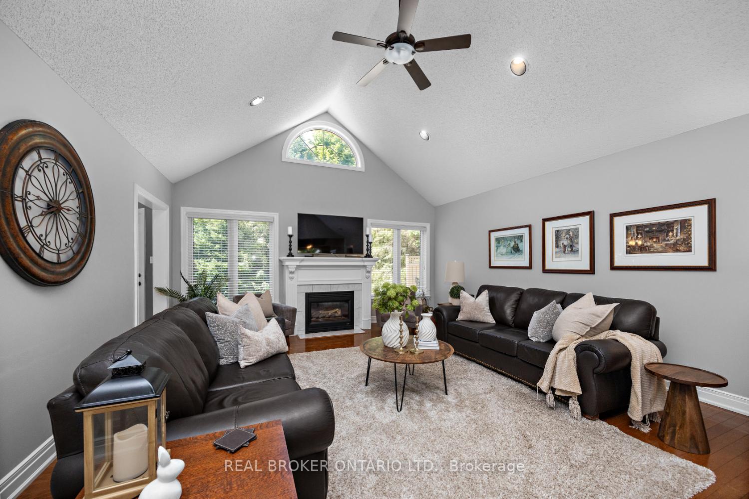 Photo 17 of 24 Worthington Drive, Clarington, Courtice — HOMEH