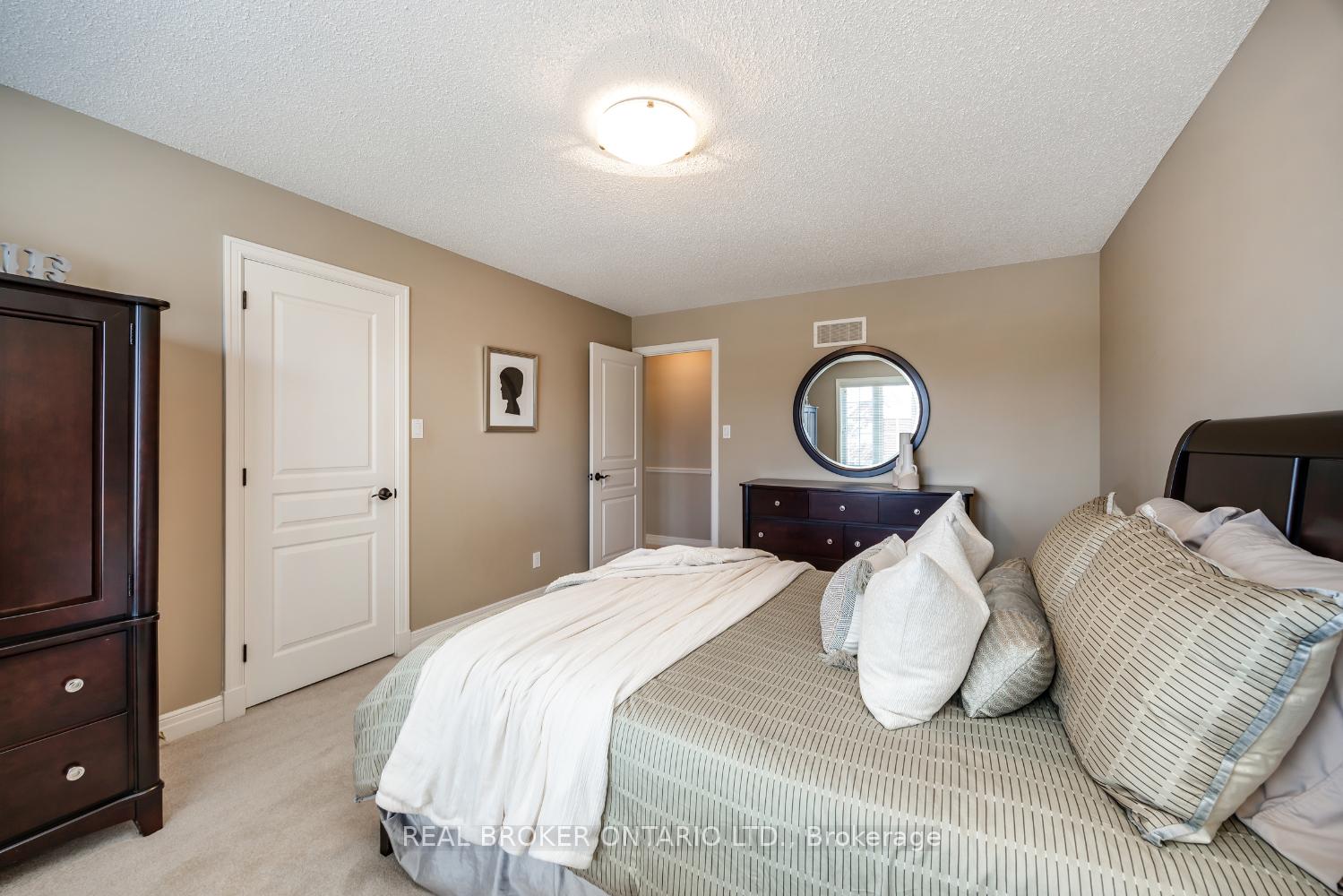 Photo 26 of 24 Worthington Drive, Clarington, Courtice — HOMEH