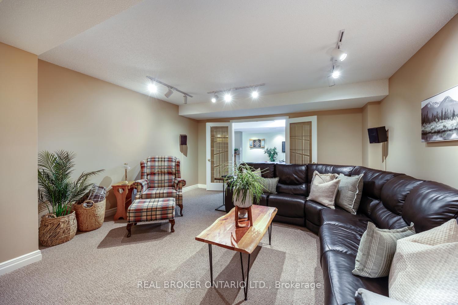 Photo 37 of 24 Worthington Drive, Clarington, Courtice — HOMEH