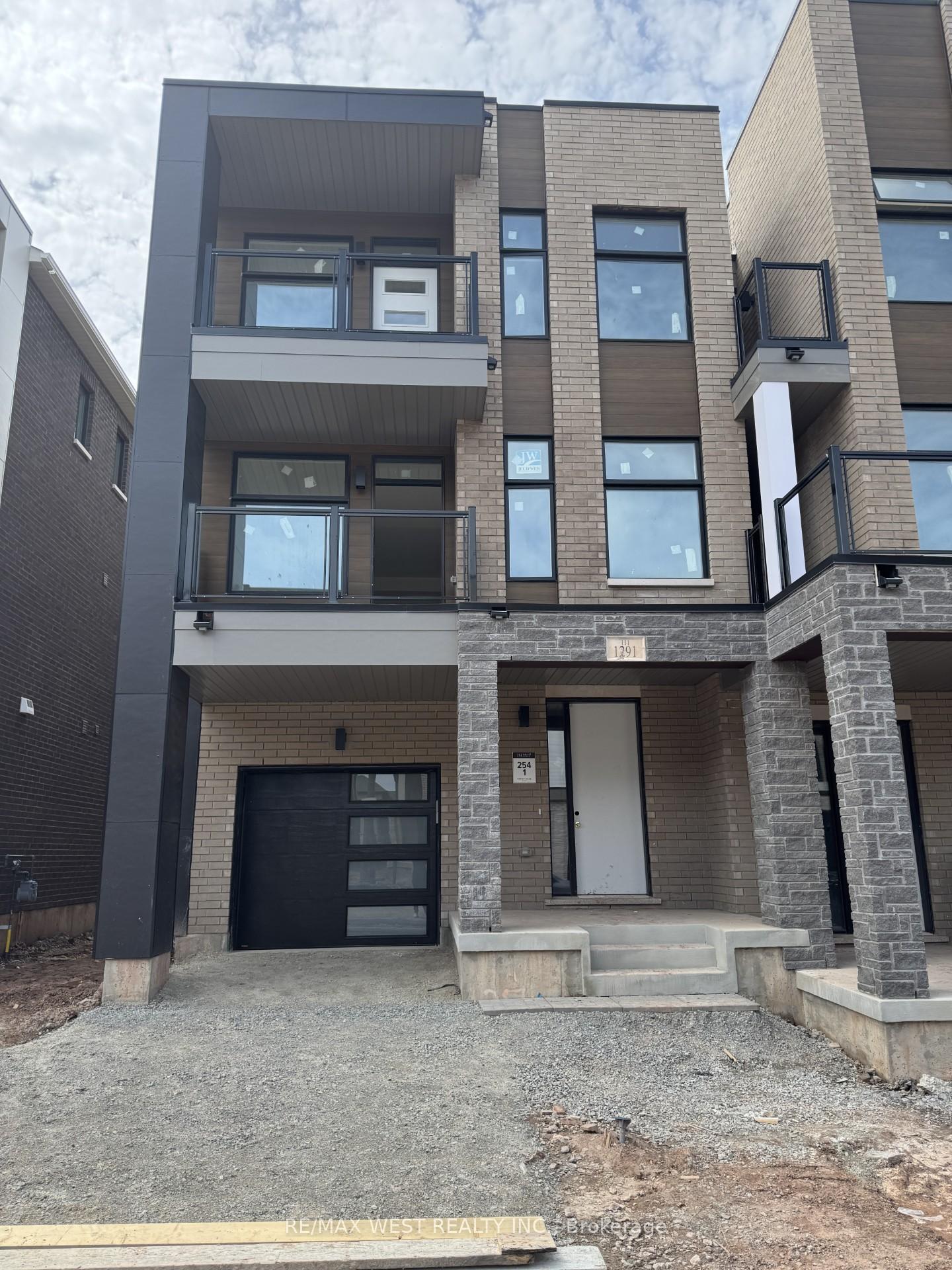 Front of Unit 1291, 1291 Dempster Lane E