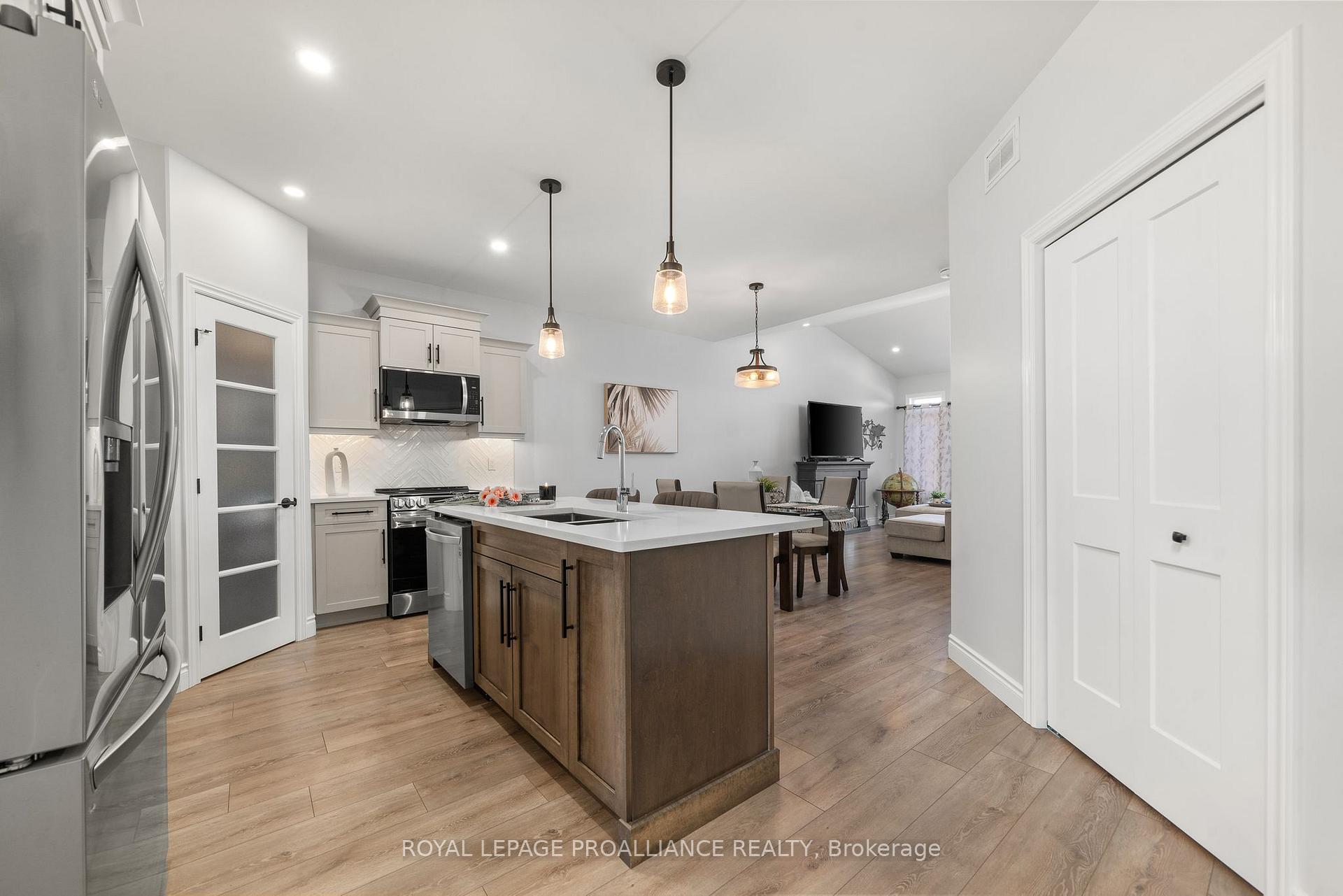Photo 7 of 26 Raycroft Drive, Belleville, Thurlow Ward — HOMEH