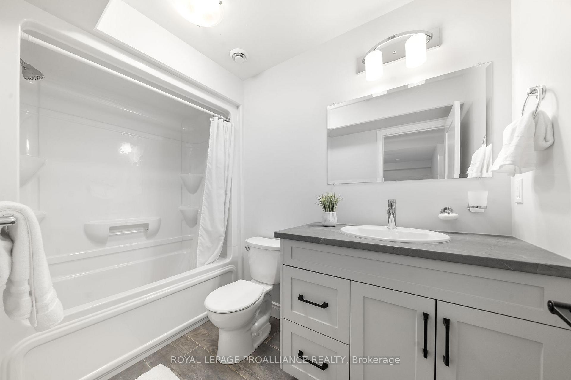 Photo 33 of 26 Raycroft Drive, Belleville, Thurlow Ward — HOMEH