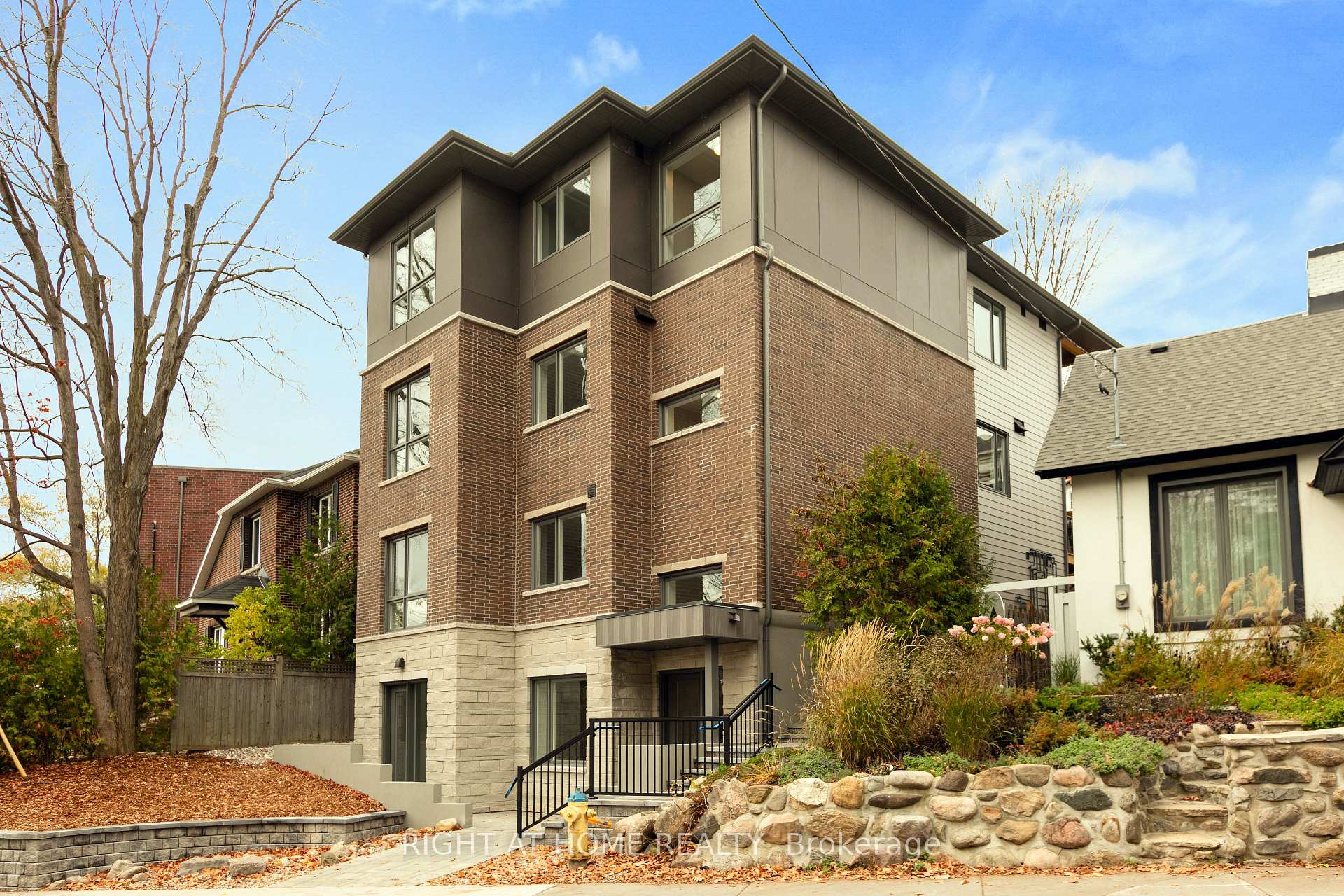 Front of Unit 102, 63 Acacia Avenue