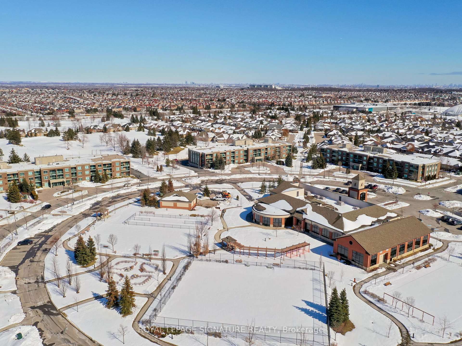 Photo 25 of 41 Overlea Drive, Brampton, Sandringham-Wellington — HOMEH
