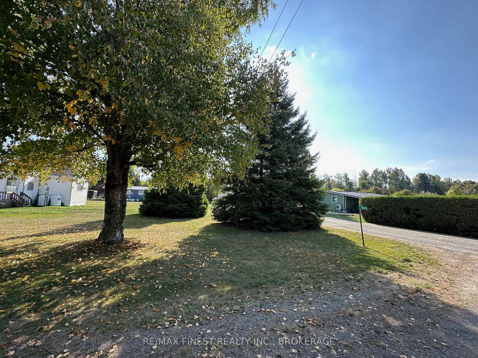 Photo 2 of 4329 E.R. Orser Drive, Frontenac, Frontenac South — HOMEH