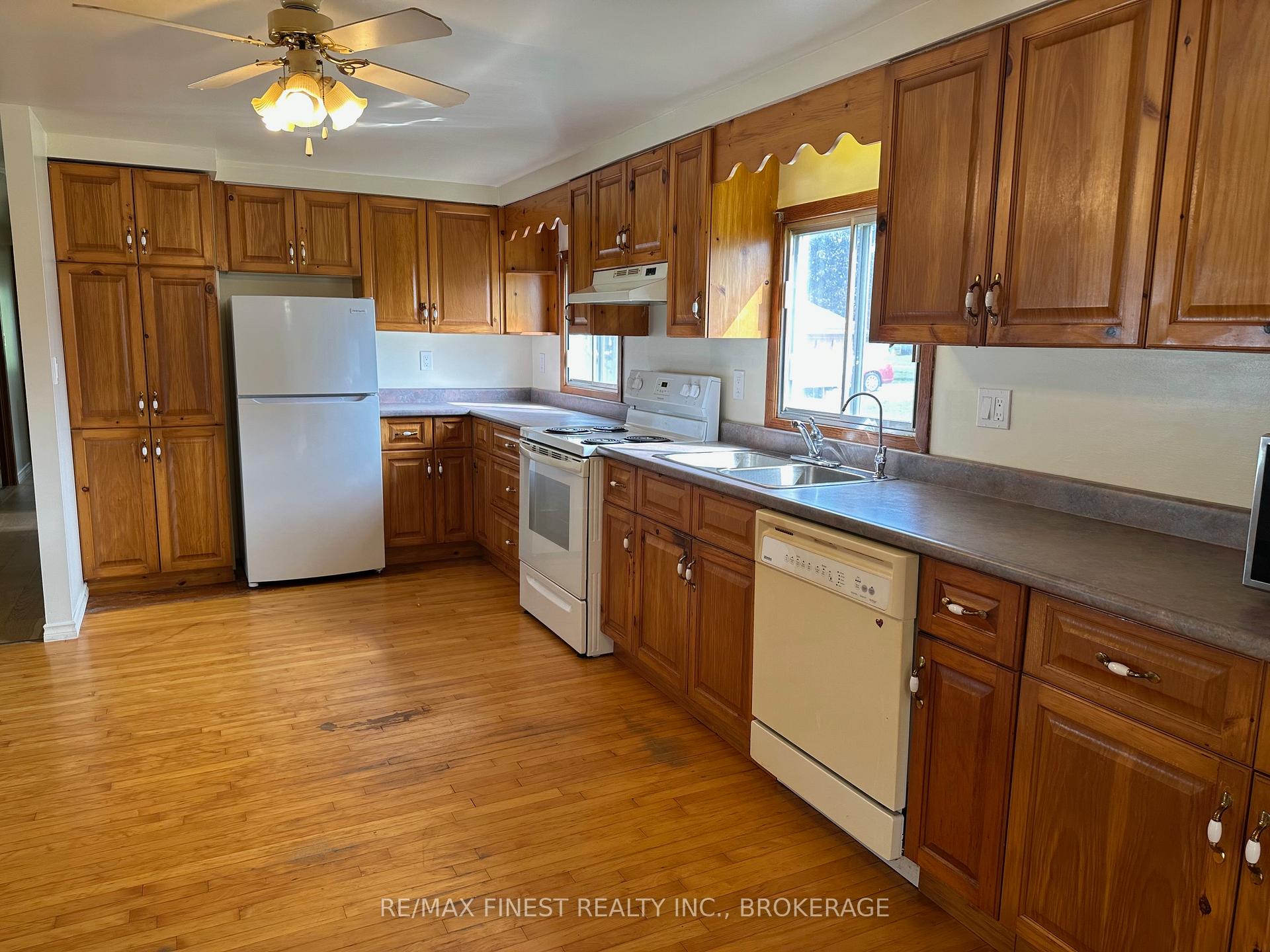 Photo 10 of 4329 E.R. Orser Drive, Frontenac, Frontenac South — HOMEH