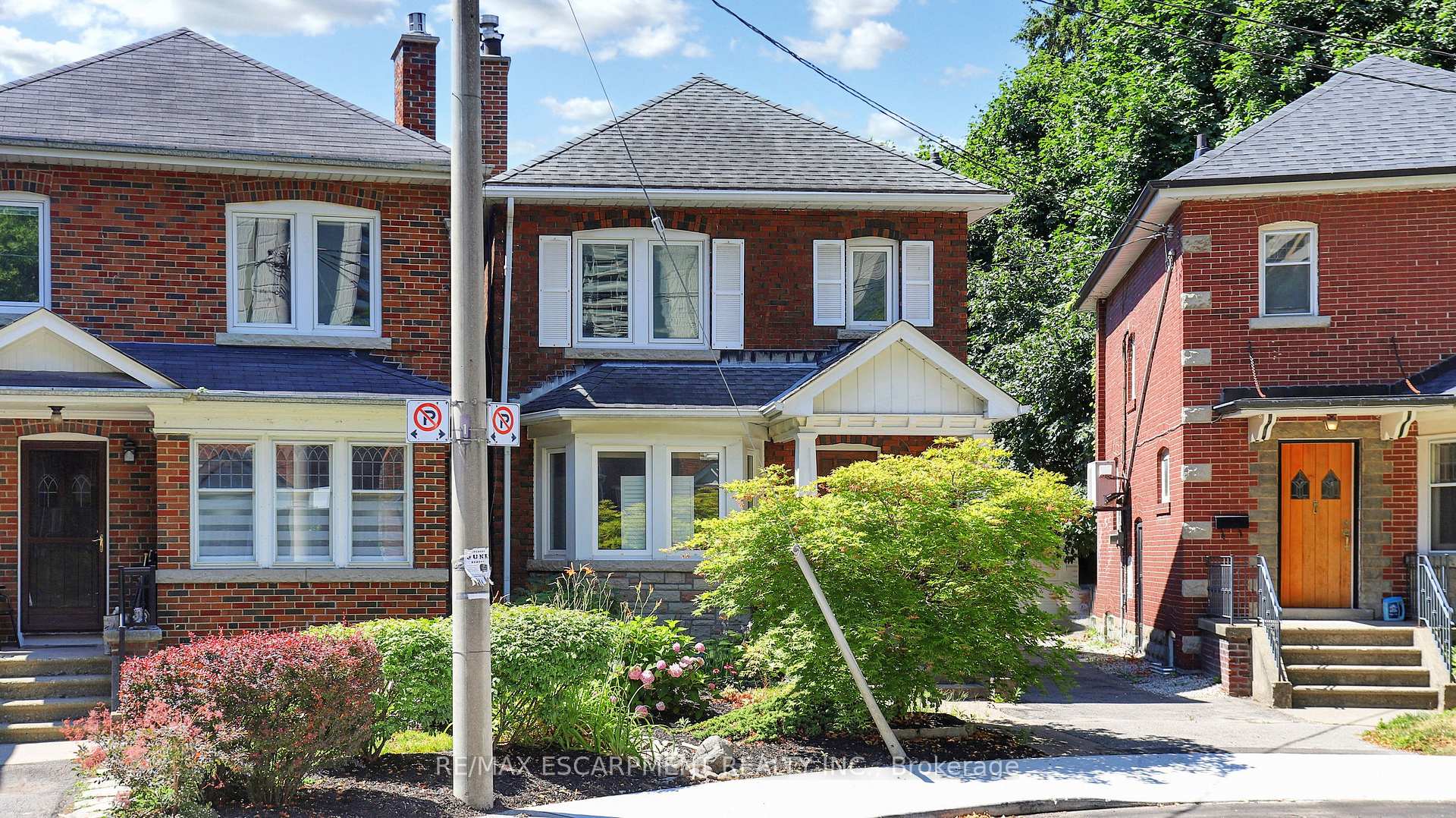Photo 6 of 7 Duplex Crescent, Toronto, Yonge-Eglinton — HOMEH