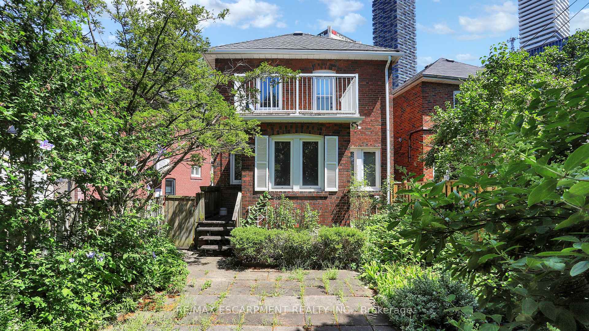 Photo 41 of 7 Duplex Crescent, Toronto, Yonge-Eglinton — HOMEH