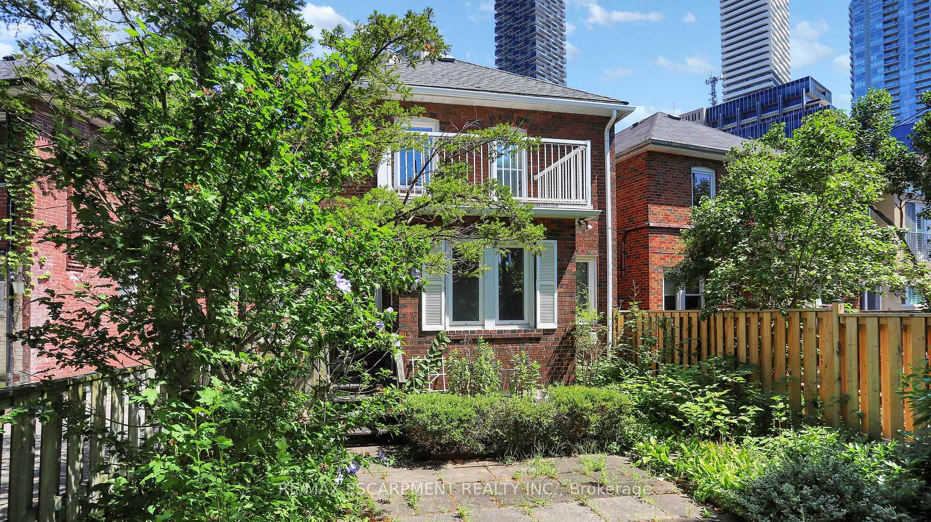 Photo 43 of 7 Duplex Crescent, Toronto, Yonge-Eglinton — HOMEH
