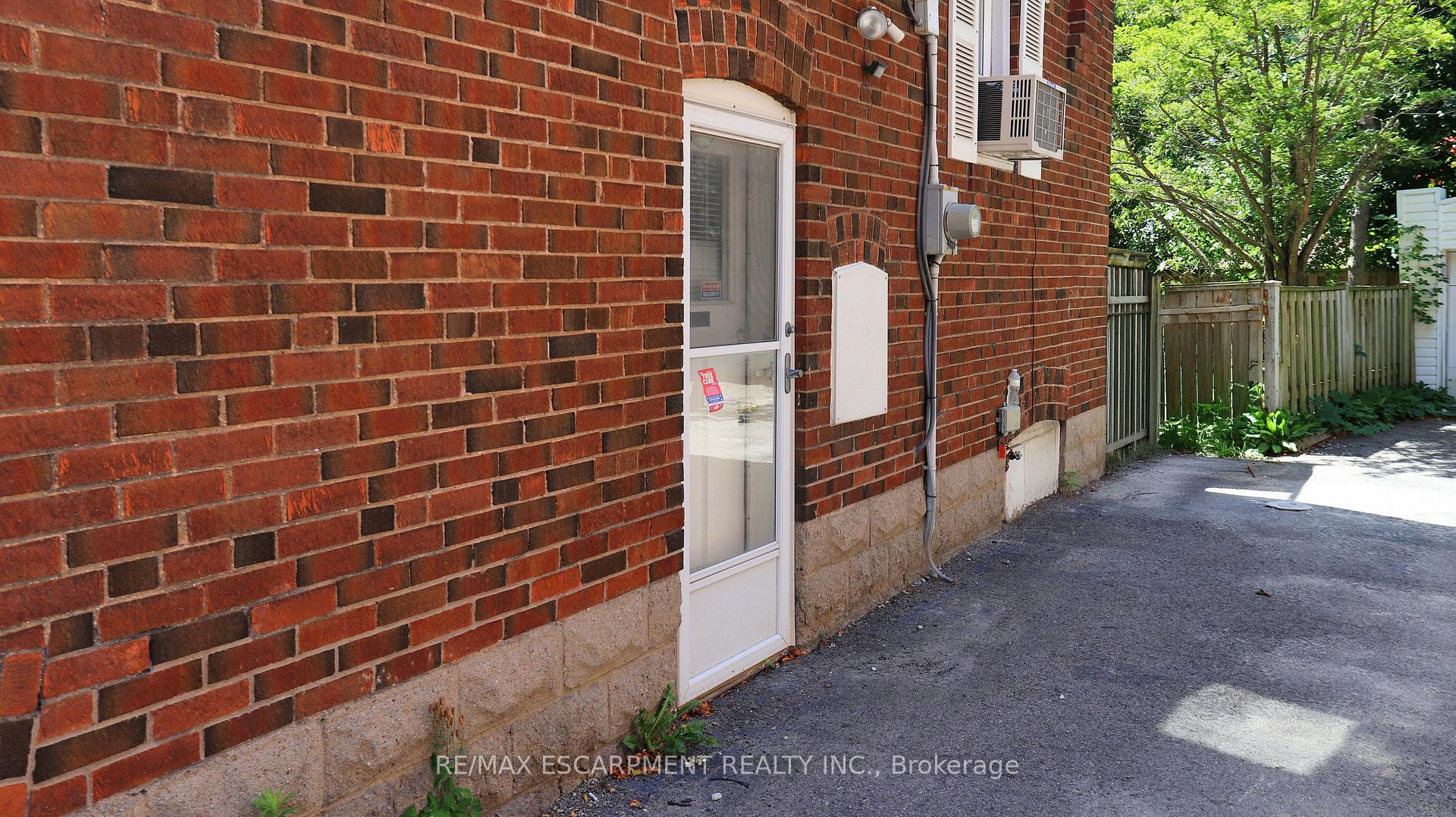 Photo 45 of 7 Duplex Crescent, Toronto, Yonge-Eglinton — HOMEH