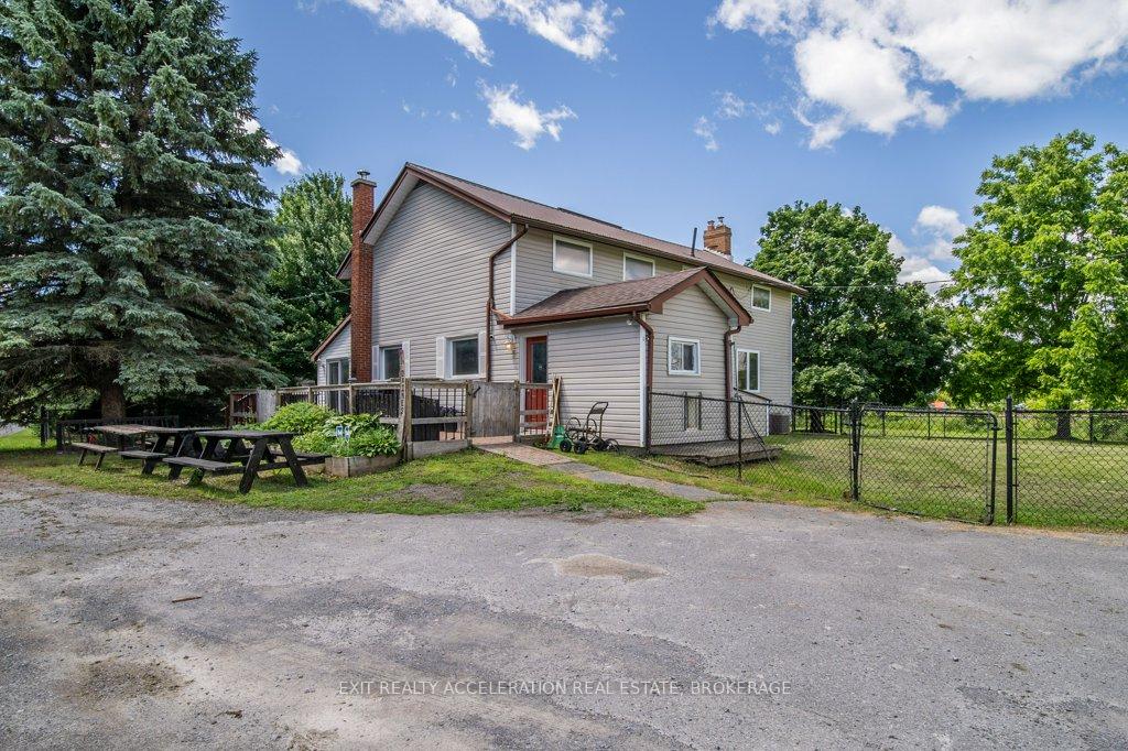 Front of 8061 County Rd 2