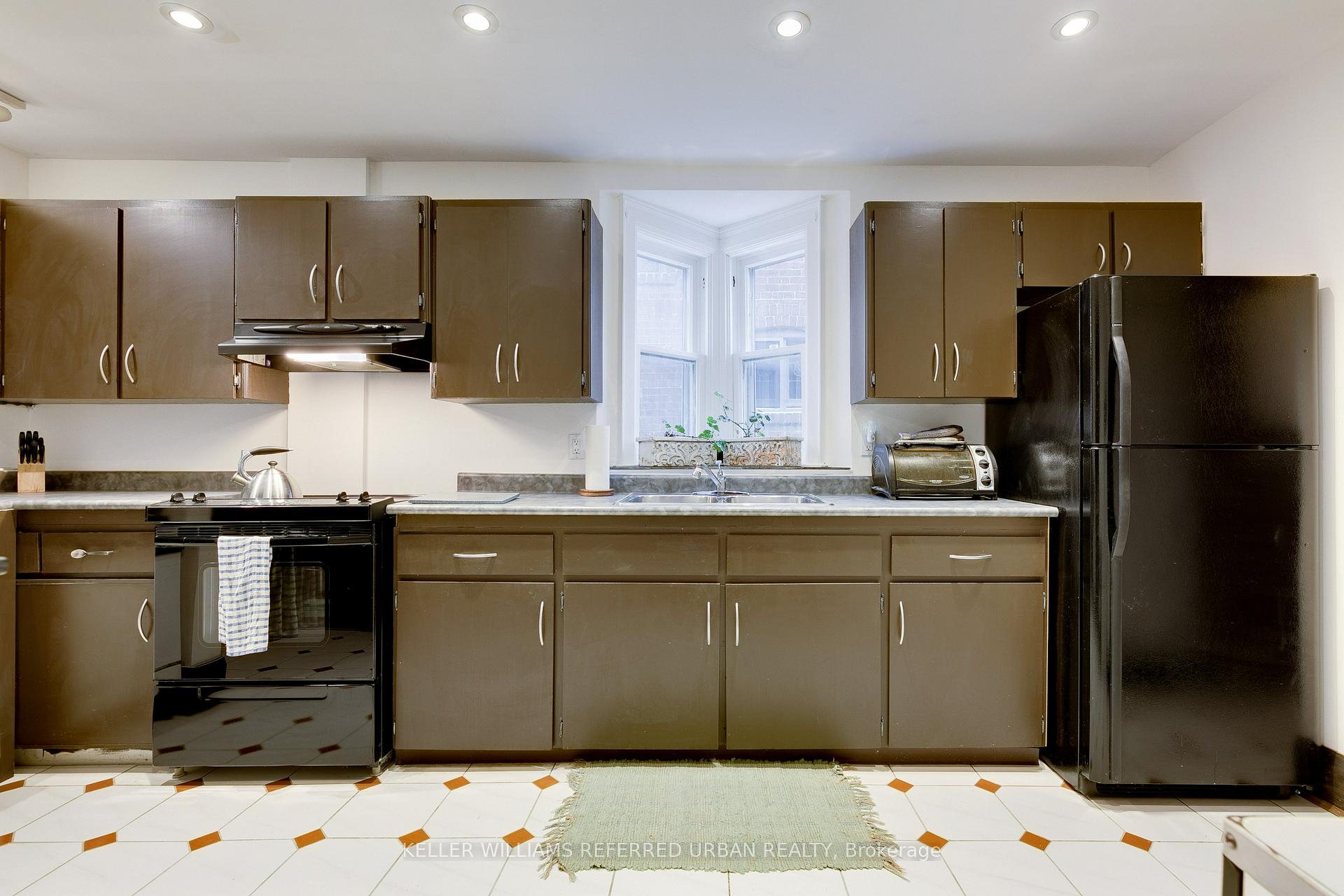 Photo 10 of 244 Winona Drive, Toronto, Oakwood Village — HOMEH