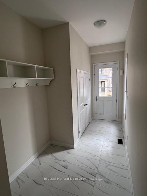 Photo 2 of 1417 Oakmont Common, Burlington, Tyandaga — HOMEH