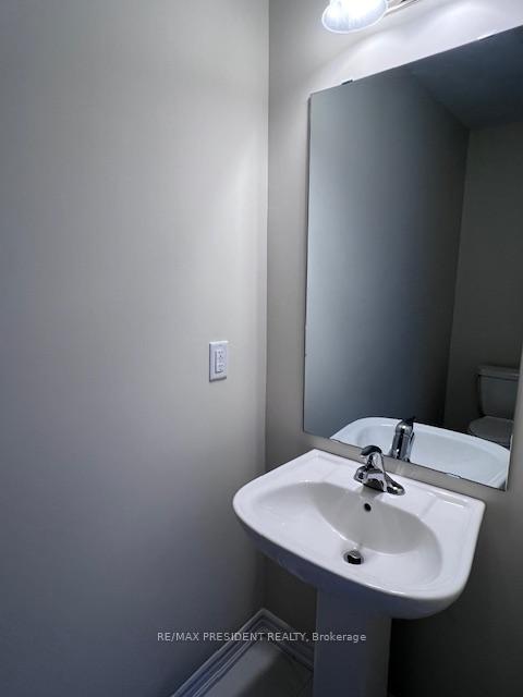 Photo 6 of 1417 Oakmont Common, Burlington, Tyandaga — HOMEH