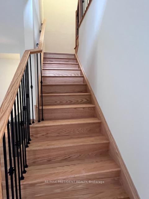 Photo 8 of 1417 Oakmont Common, Burlington, Tyandaga — HOMEH