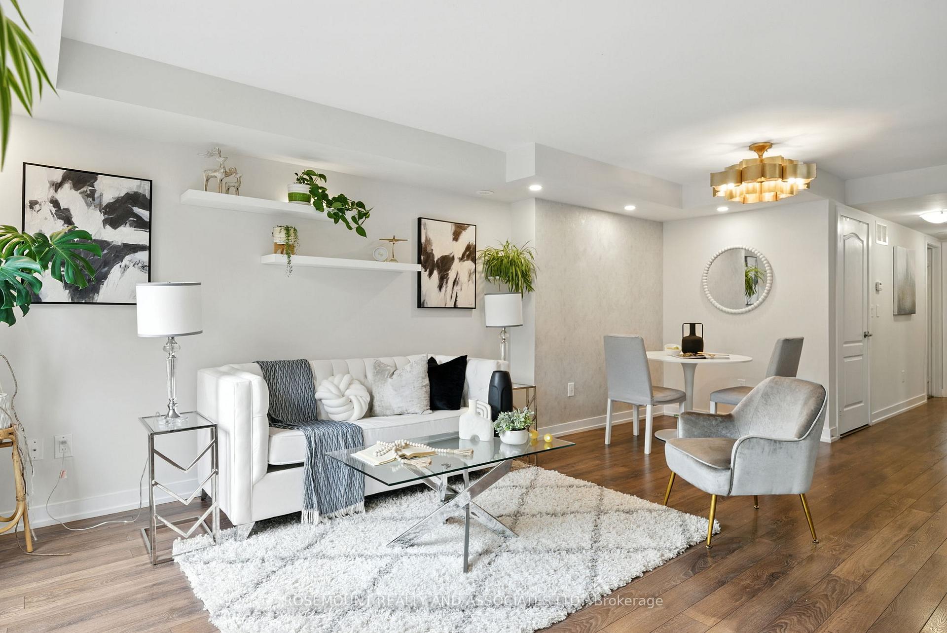 Front of Unit 2901, 15 Westmeath Lane