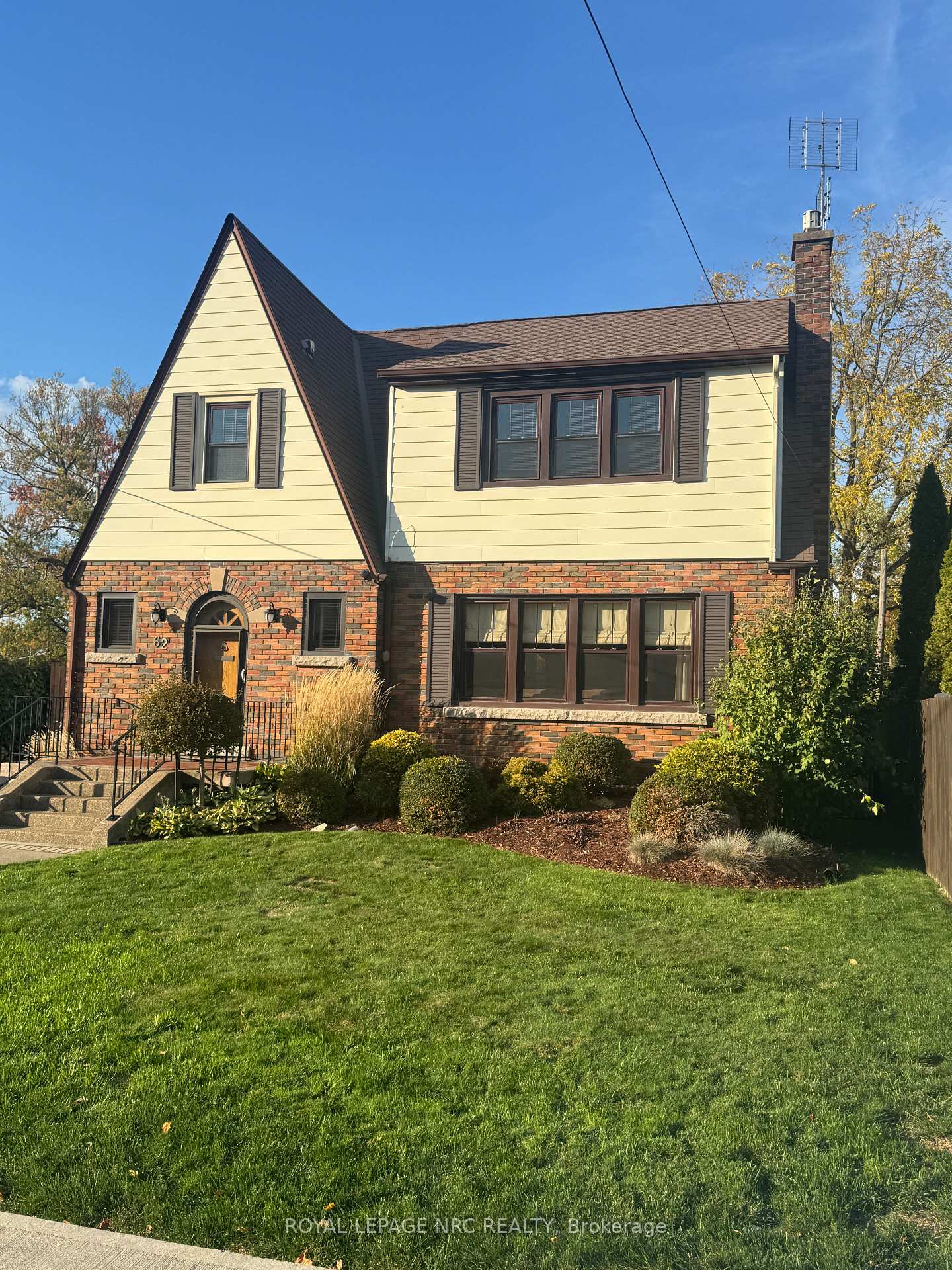 Photo 1 of 62 Pine Street, Welland, Prince Charles — HOMEH
