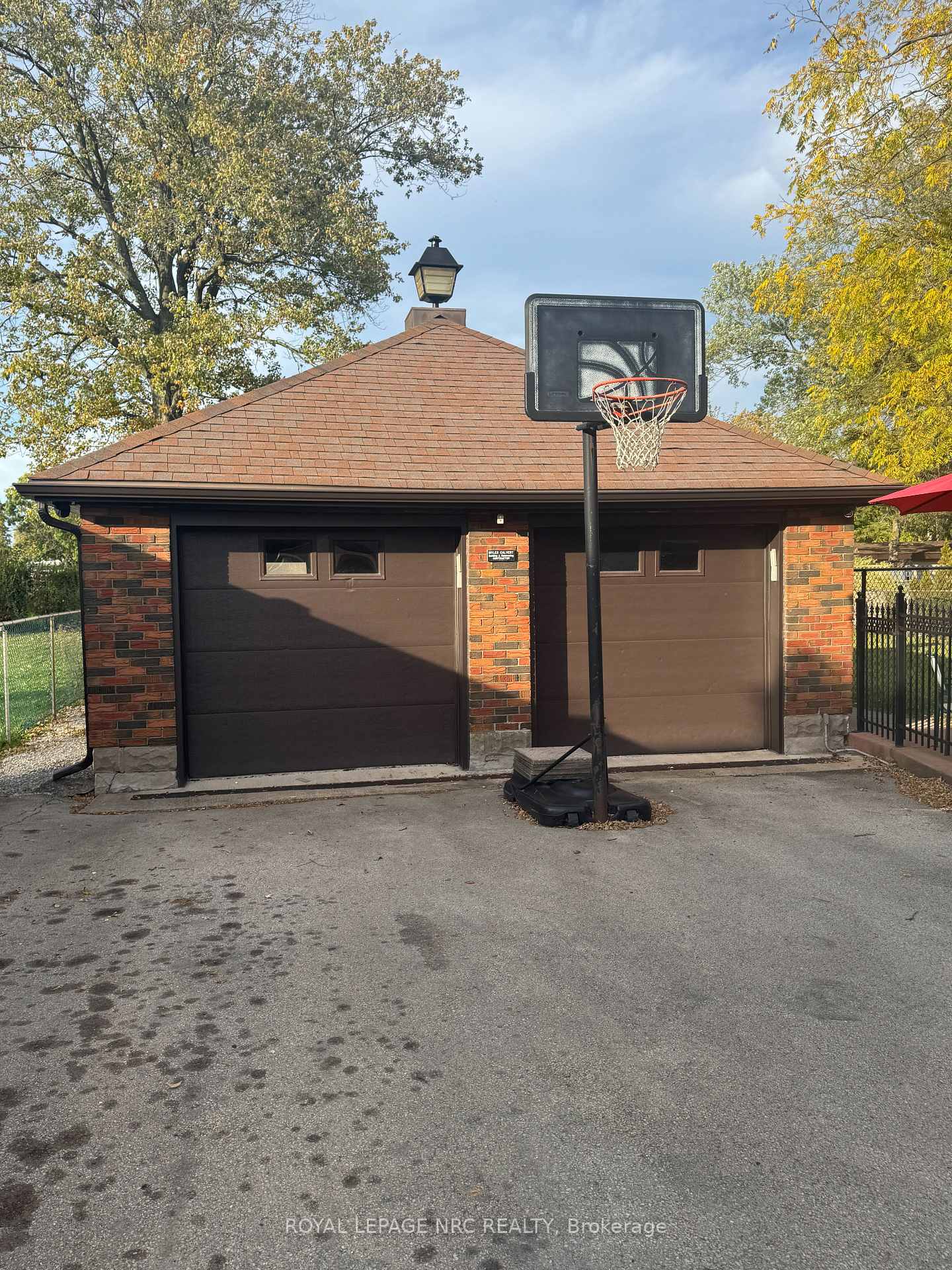 Photo 7 of 62 Pine Street, Welland, Prince Charles — HOMEH