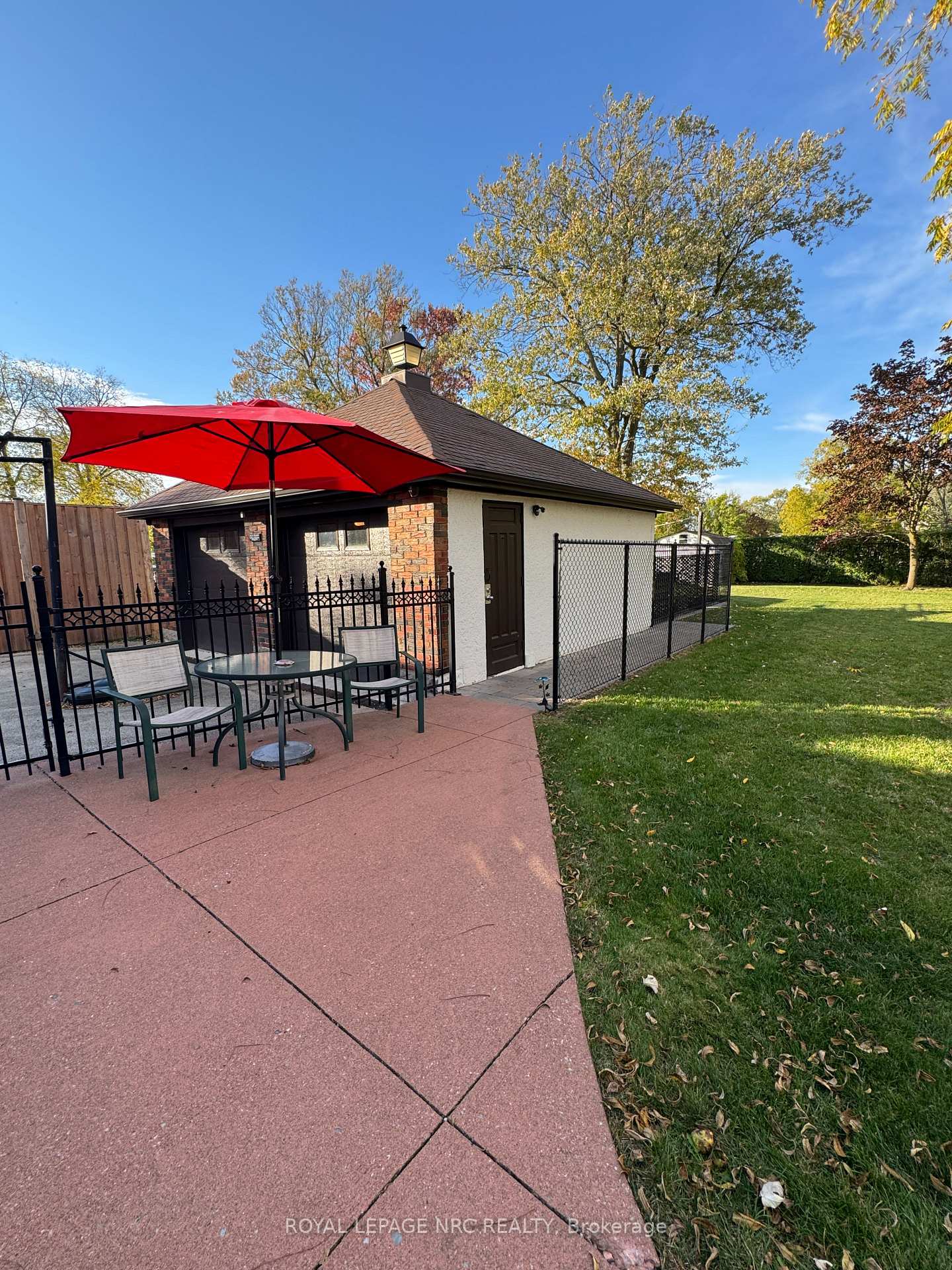 Photo 11 of 62 Pine Street, Welland, Prince Charles — HOMEH