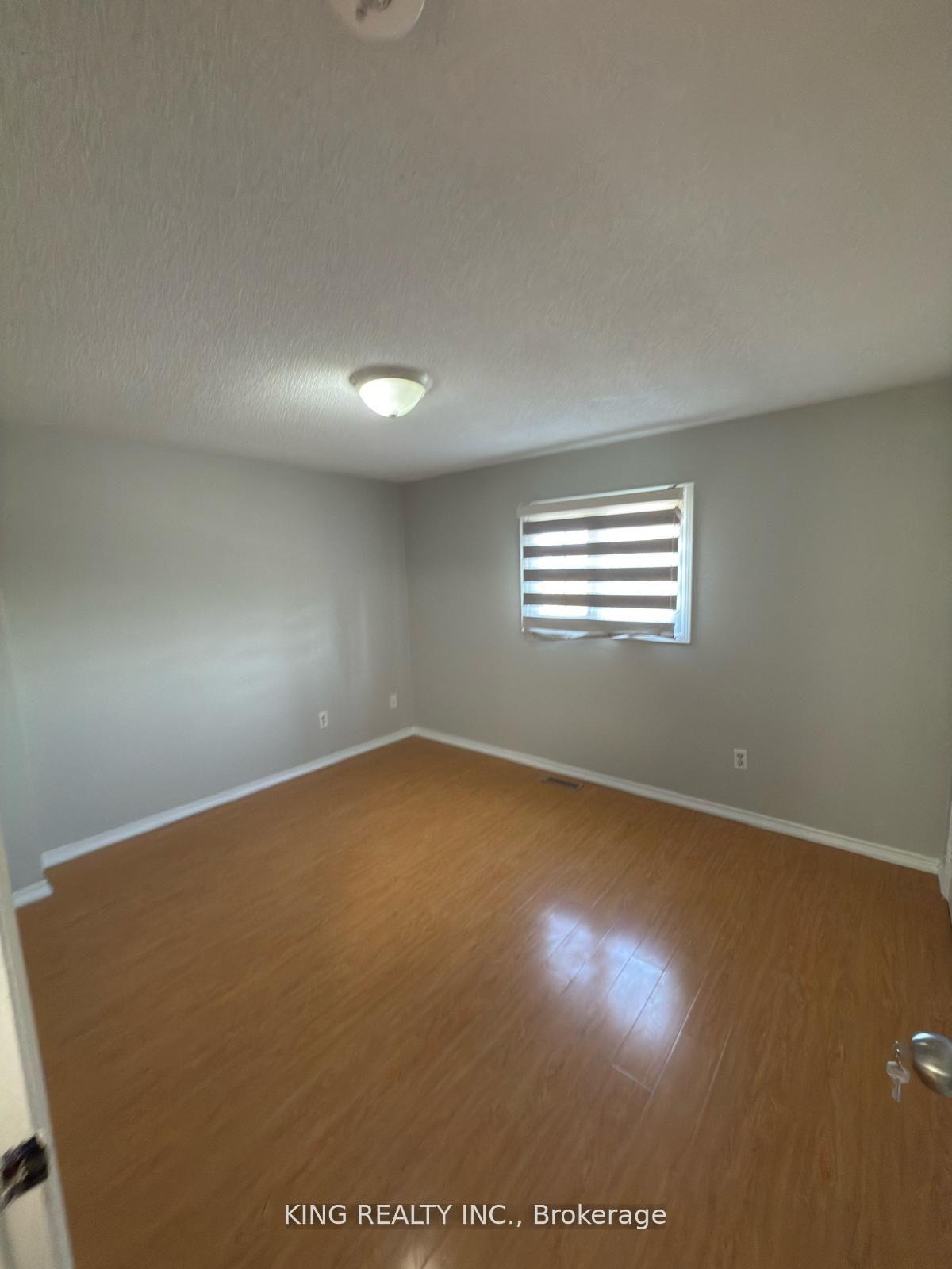 Photo 3 of 7 Clydesdale Circle, Brampton, Fletcher's Creek South — HOMEH